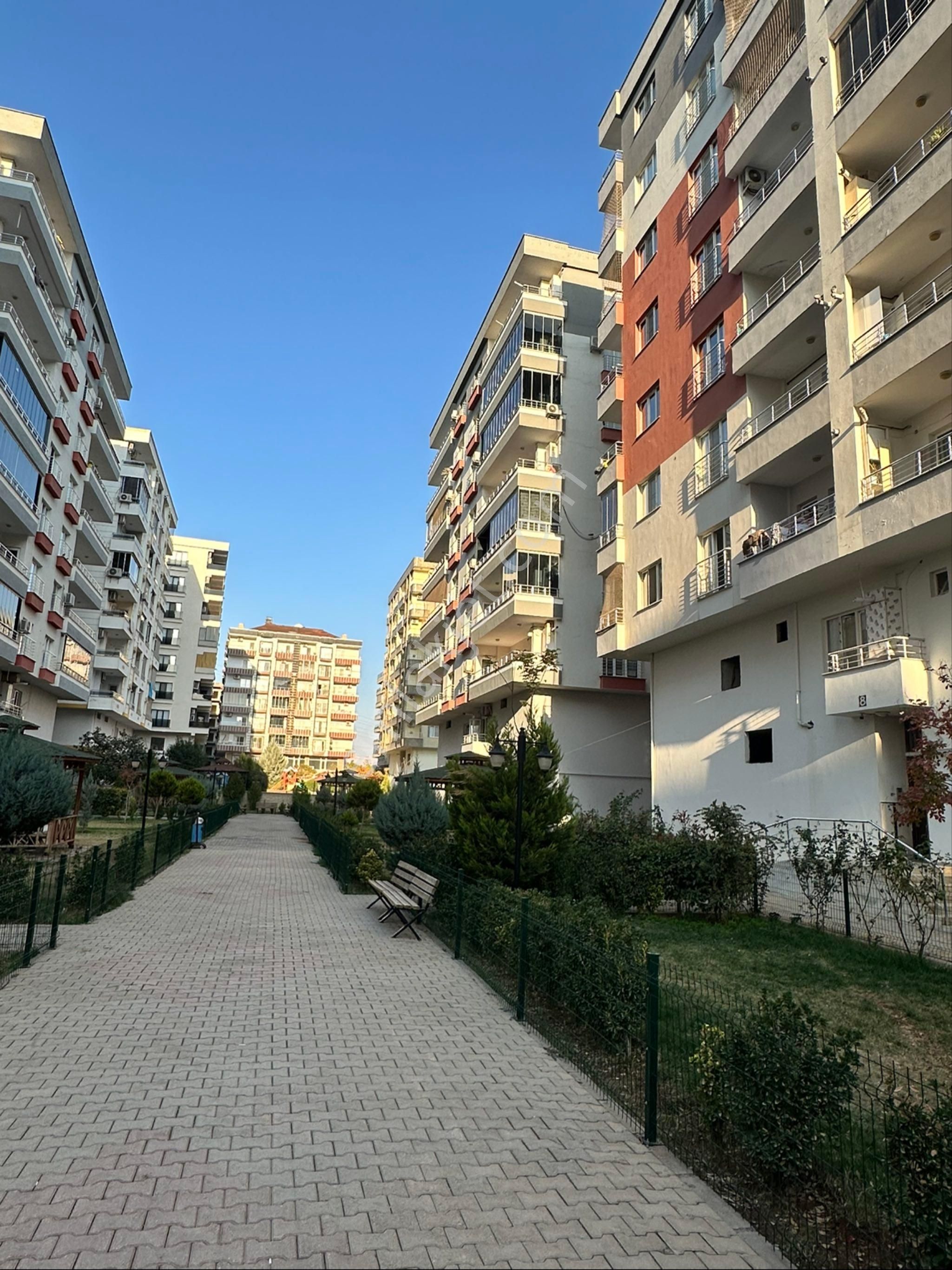 Satılık Site İçerisinde 3+1 Daire