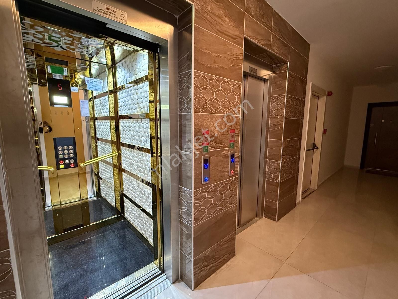 Trabzon Yalıncakta Satılık Eşyalı Full Manzaralı 175m2 3+1 Daire, - Görsel 3