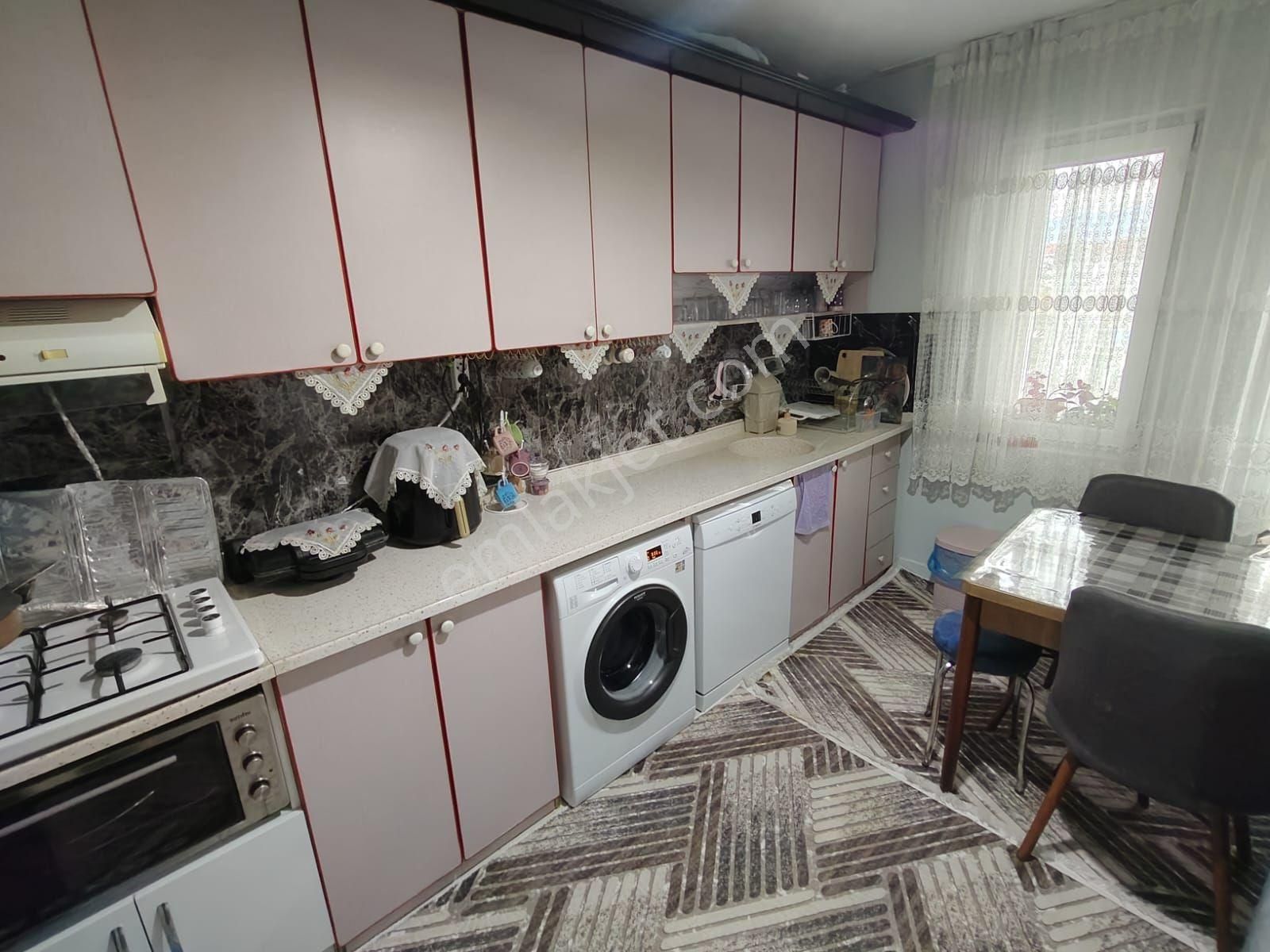 Ataköy Migros Yaninda Satılık Bakımlı 3+1 Daire - Görsel 10