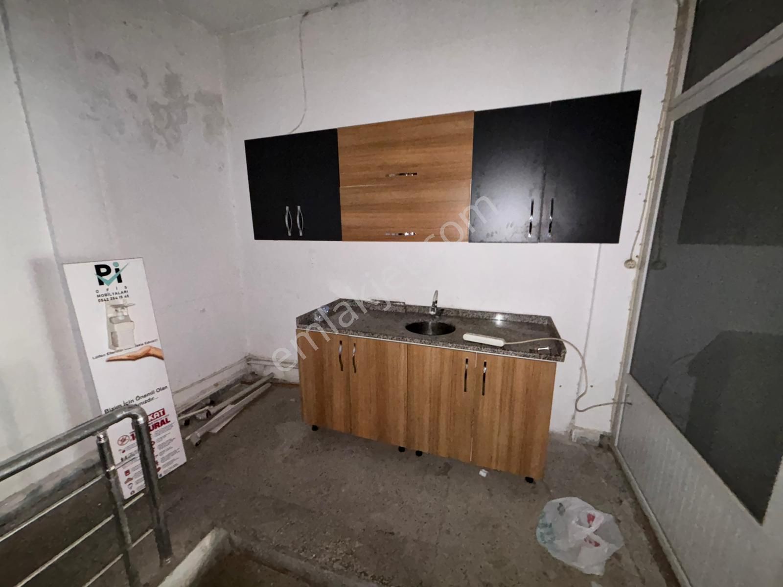 Usta Gayrimenkul'den D-400 Karayolu Üzerinde Kiralık Dükkan - Görsel 11