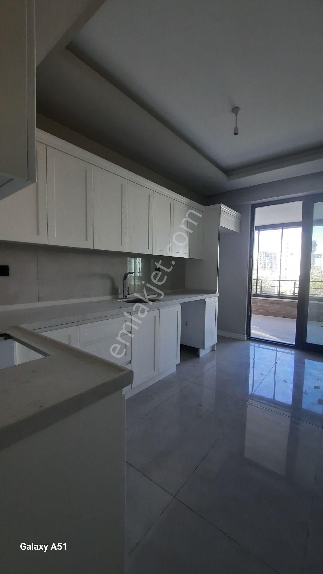 İlkadım Derebahçe De Lüks Yapılı 2+1 Satılık Daire - Görsel 16