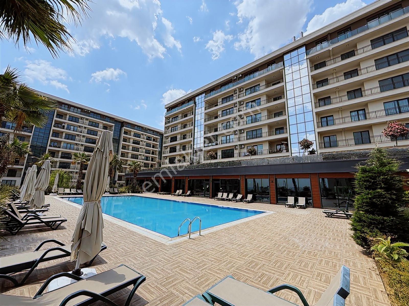 Bahçeşehir'e Komşu Tem'e 3 Dk 2+1 Satılık Sıfır Daire