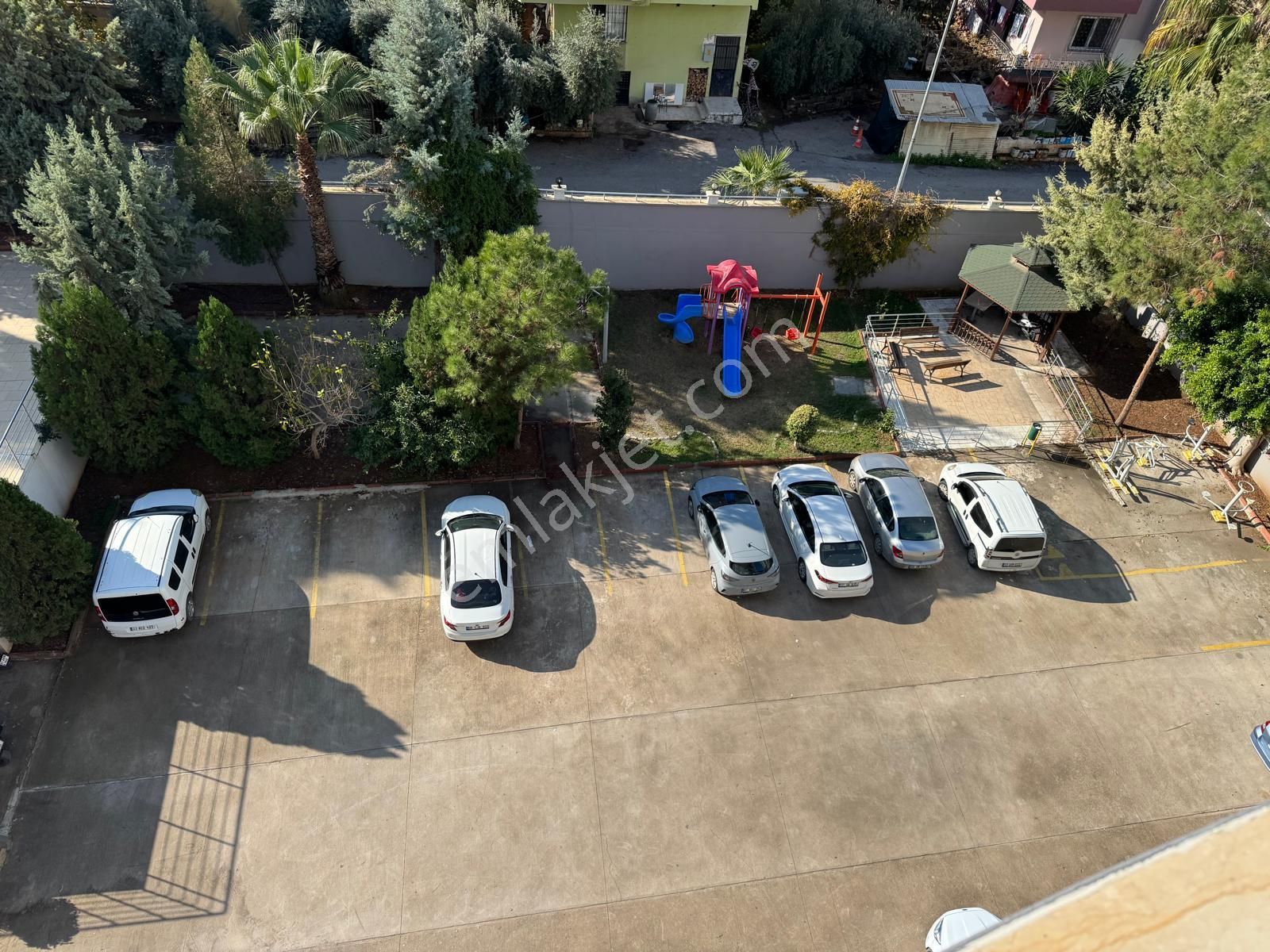 Remax Toros'tan Soli Civarı Doğalgazlı Havuzlu Satılık 3+1 - Görsel 29