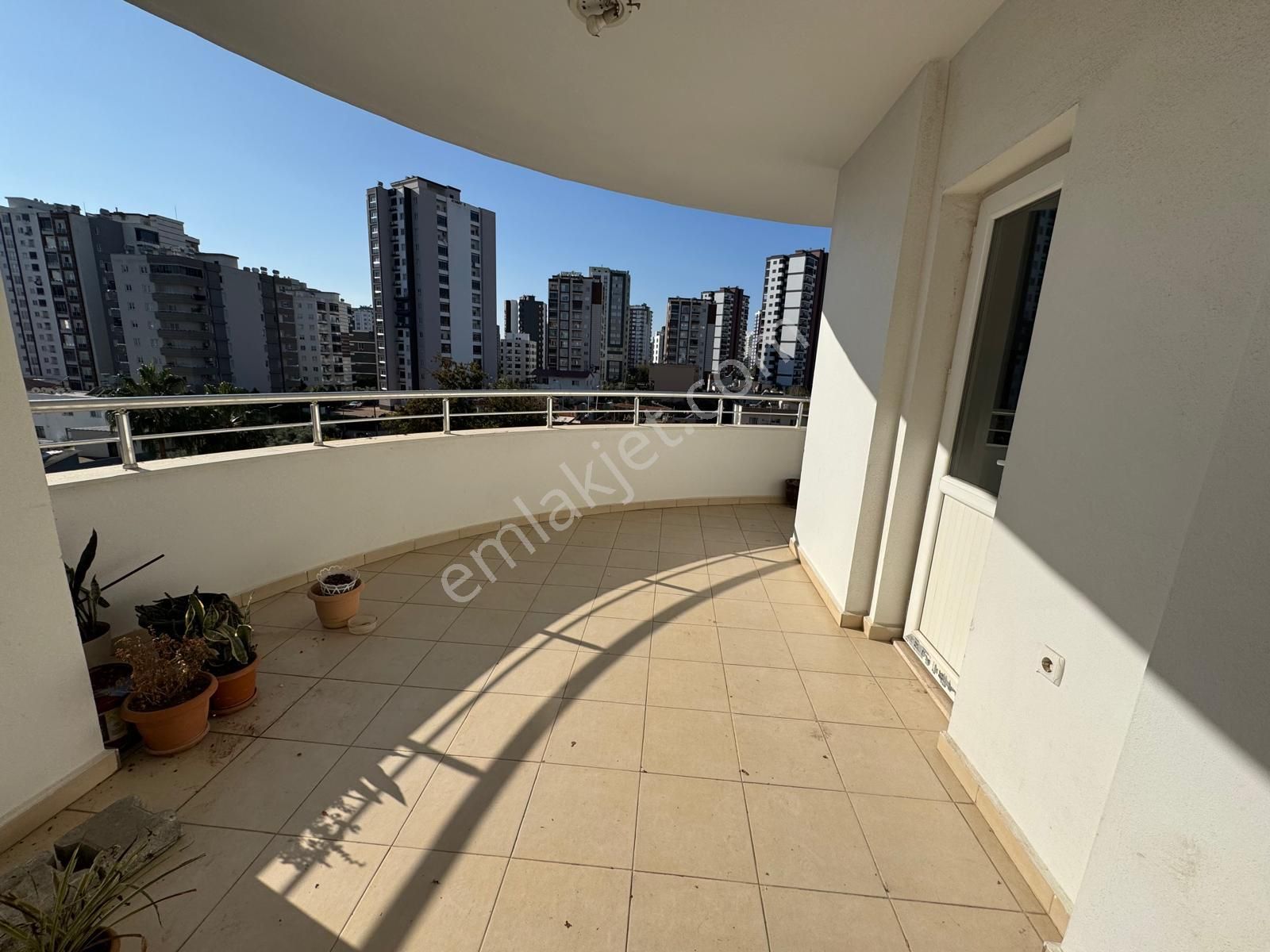 Remax Toros'tan Soli Civarı Doğalgazlı Havuzlu Satılık 3+1 - Görsel 18