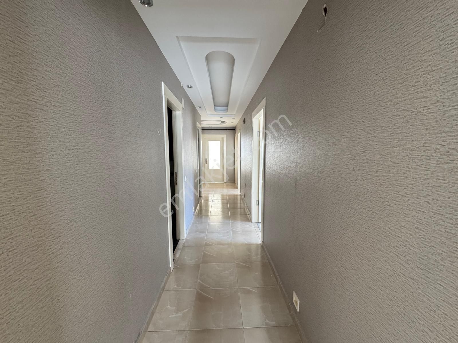 Remax Toros'tan Soli Civarı Doğalgazlı Havuzlu Satılık 3+1 - Görsel 21