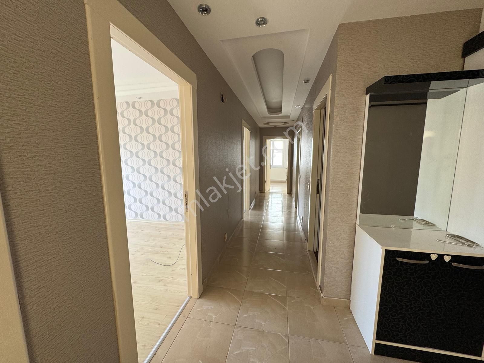 Remax Toros'tan Soli Civarı Doğalgazlı Havuzlu Satılık 3+1 - Görsel 22