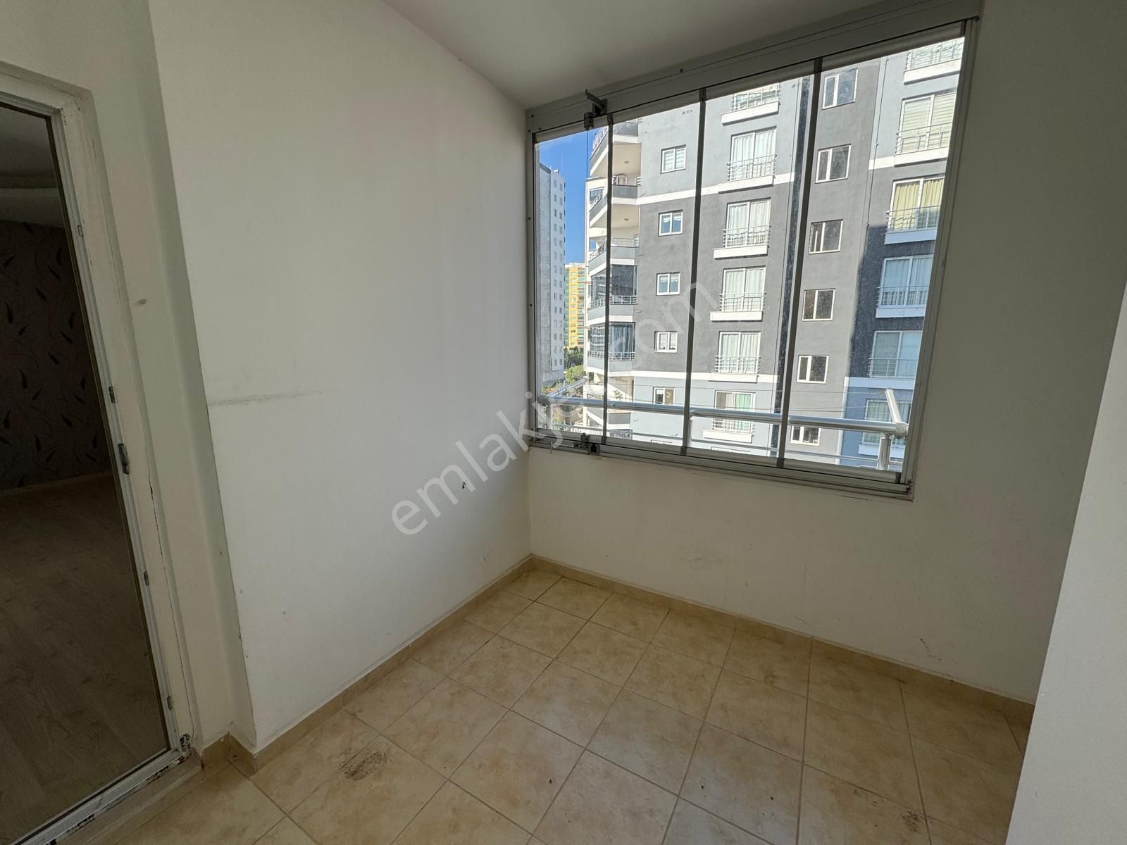 Remax Toros'tan Soli Civarı Doğalgazlı Havuzlu Satılık 3+1 - Görsel 12