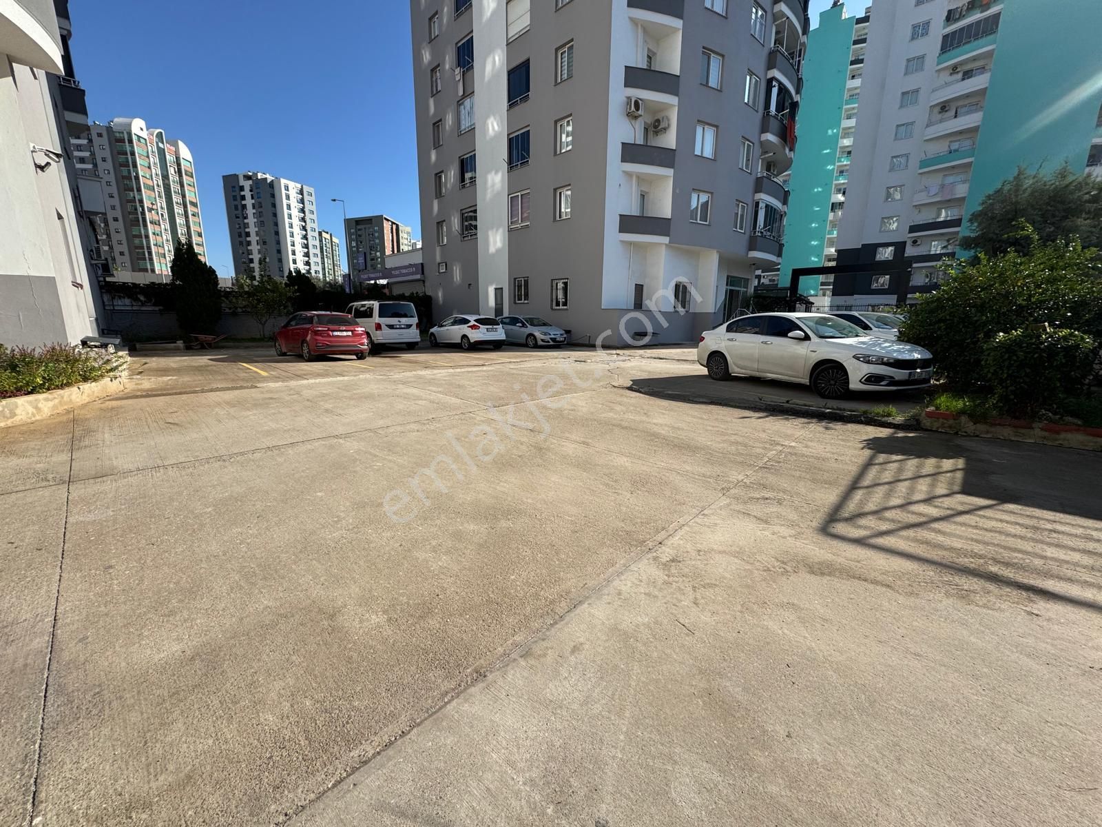 Remax Toros'tan Soli Civarı Doğalgazlı Havuzlu Satılık 3+1 - Görsel 31