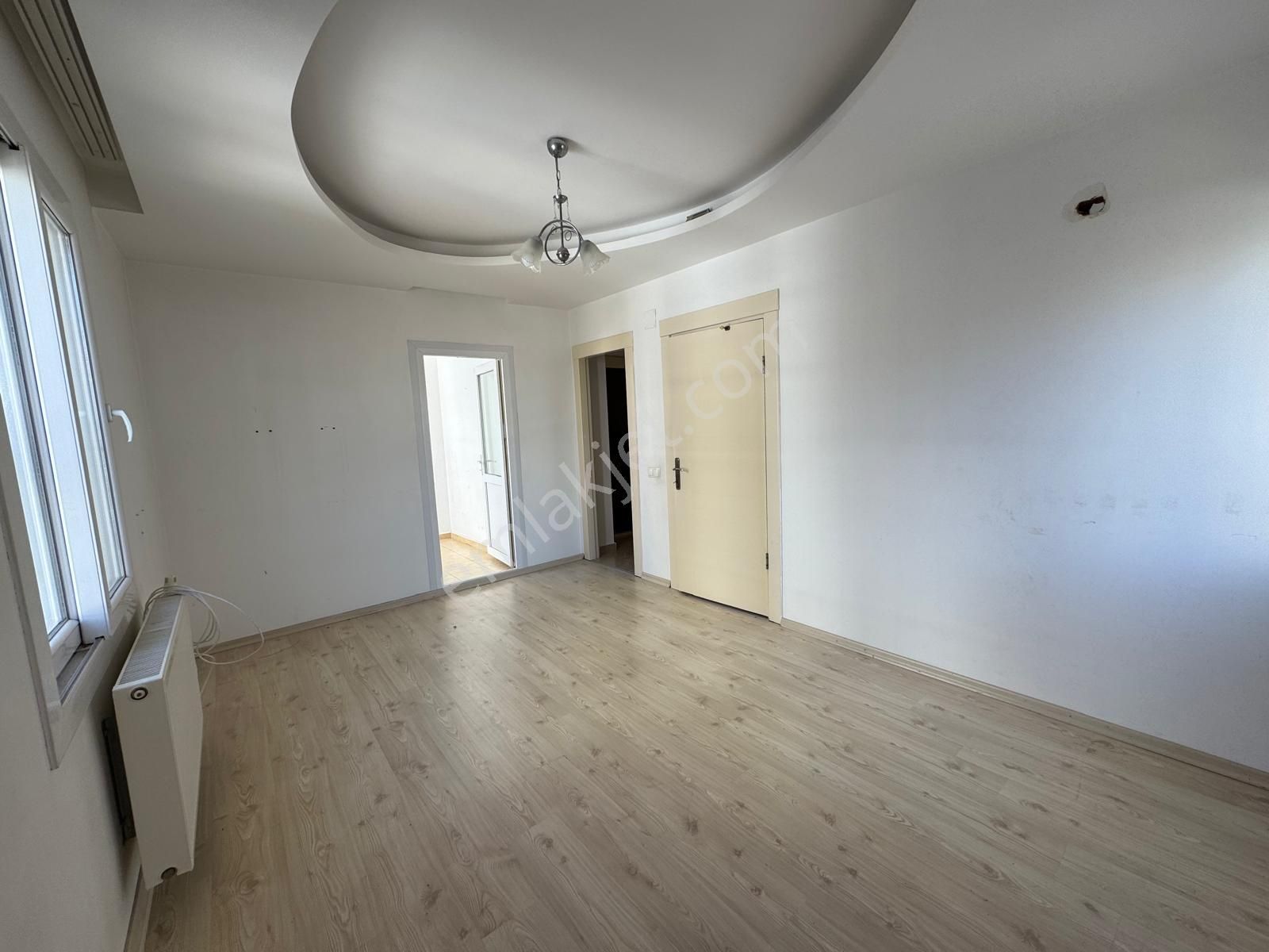 Remax Toros'tan Soli Civarı Doğalgazlı Havuzlu Satılık 3+1 - Görsel 9