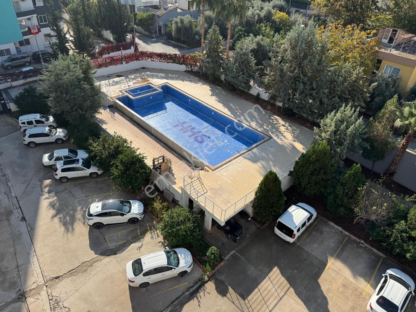 Remax Toros'tan Soli Civarı Doğalgazlı Havuzlu Satılık 3+1 - Görsel 30