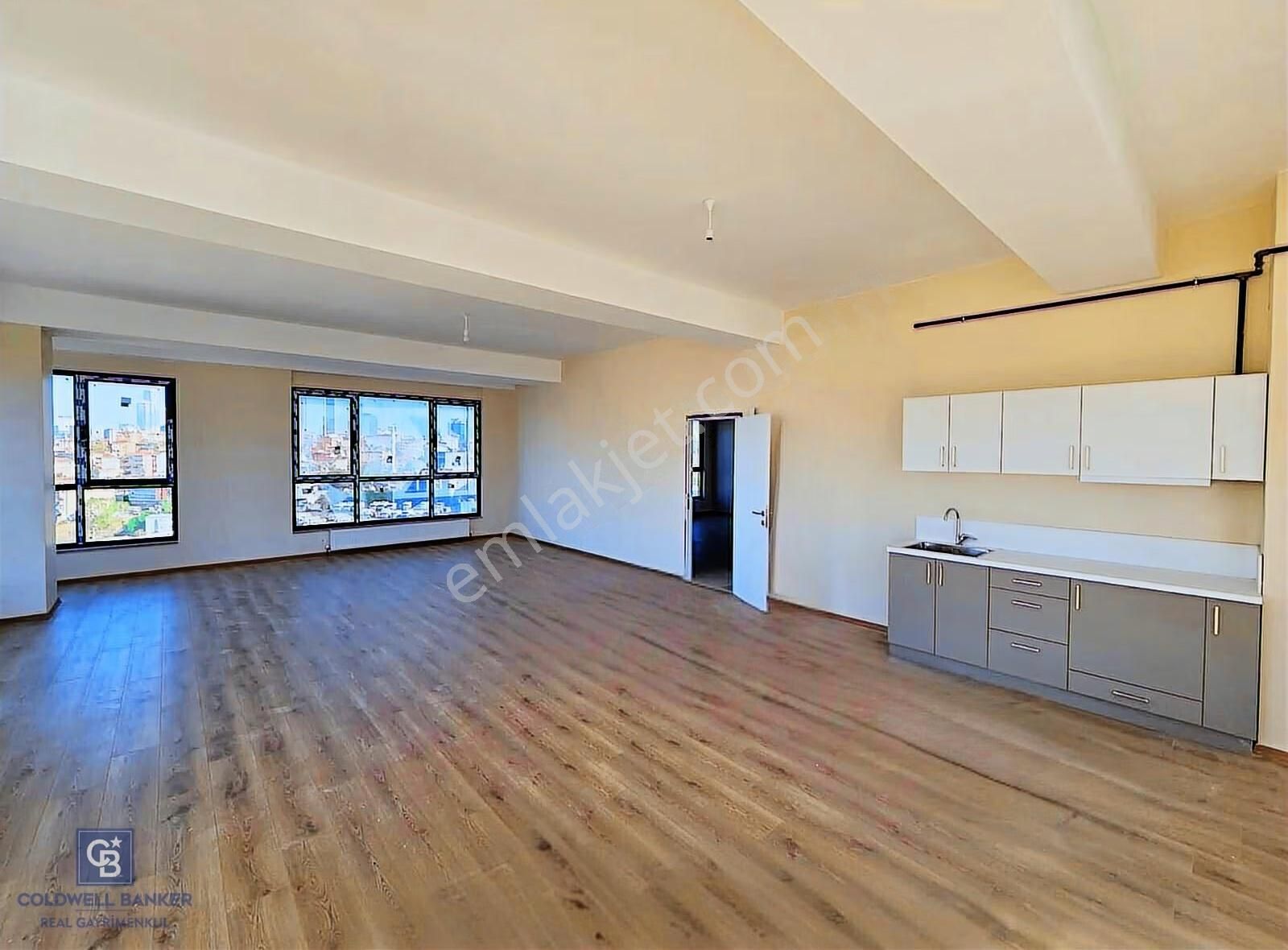 Sahrayıcedit E5'te Sıfır Binada Satılık Ofis Katı 185m² Brüt - Görsel 20