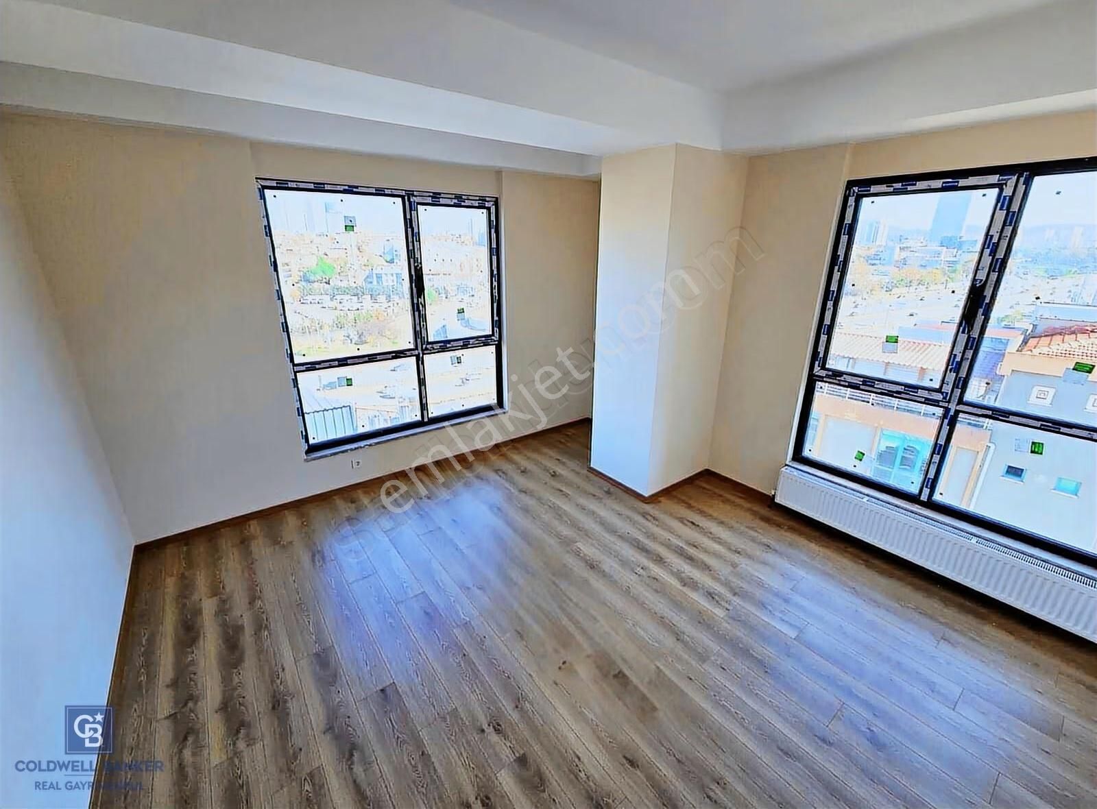 Sahrayıcedit E5'te Sıfır Binada Satılık Ofis Katı 185m² Brüt - Görsel 11