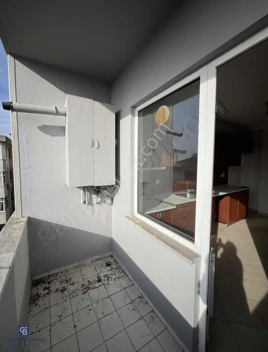 Libadiye Caddesi Üzeri Merkezi Konumda Geniş 3+1 Kiralık Ofis - Görsel 15