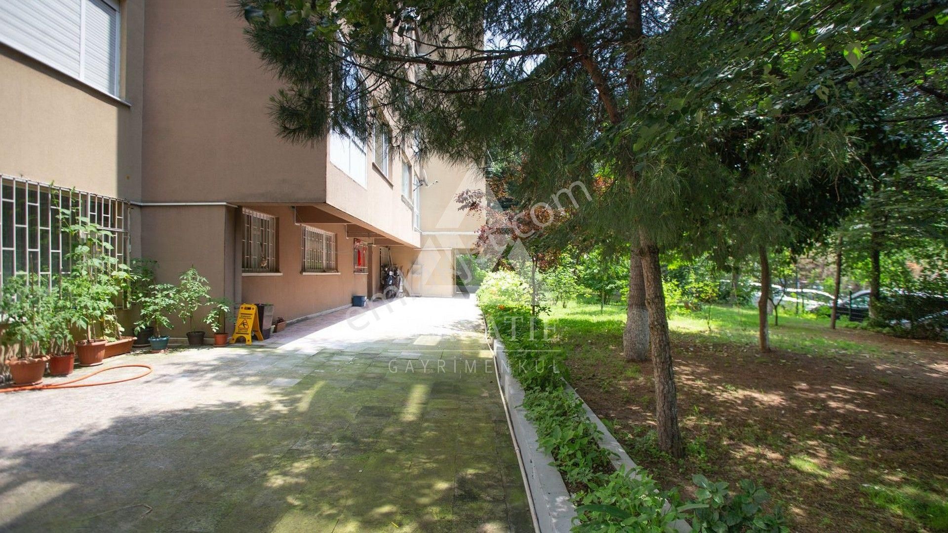 Gayretepe' De İçi Tamamen Yenilenmiş Satılık 2+1 Daire - Görsel 32