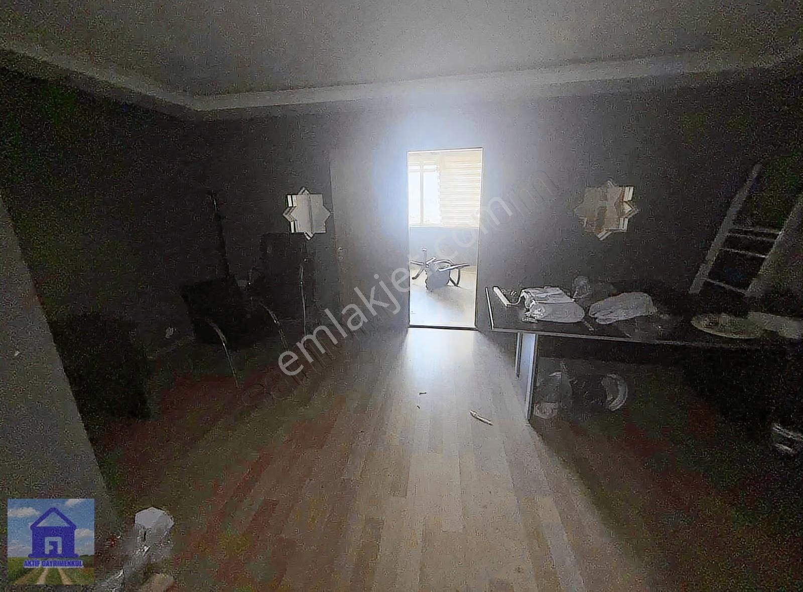 Şirinevler Meydanda 7. Kat Asansörlü Kiralık 1+1 Ofis - Görsel 5