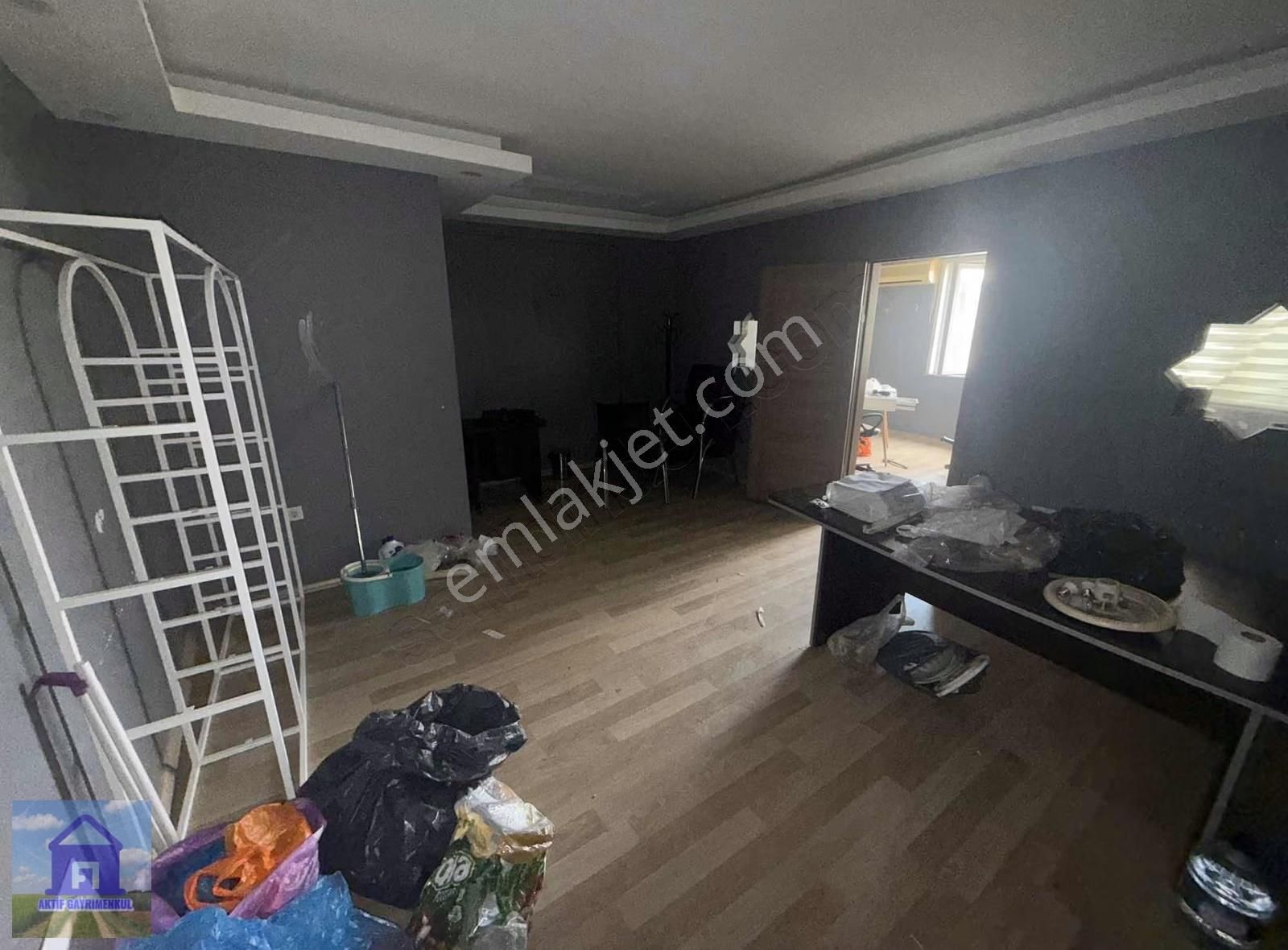 Şirinevler Meydanda 7. Kat Asansörlü Kiralık 1+1 Ofis - Görsel 7
