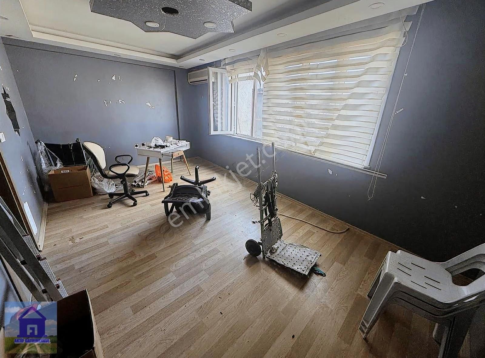 Şirinevler Meydanda 7. Kat Asansörlü Kiralık 1+1 Ofis - Görsel 14