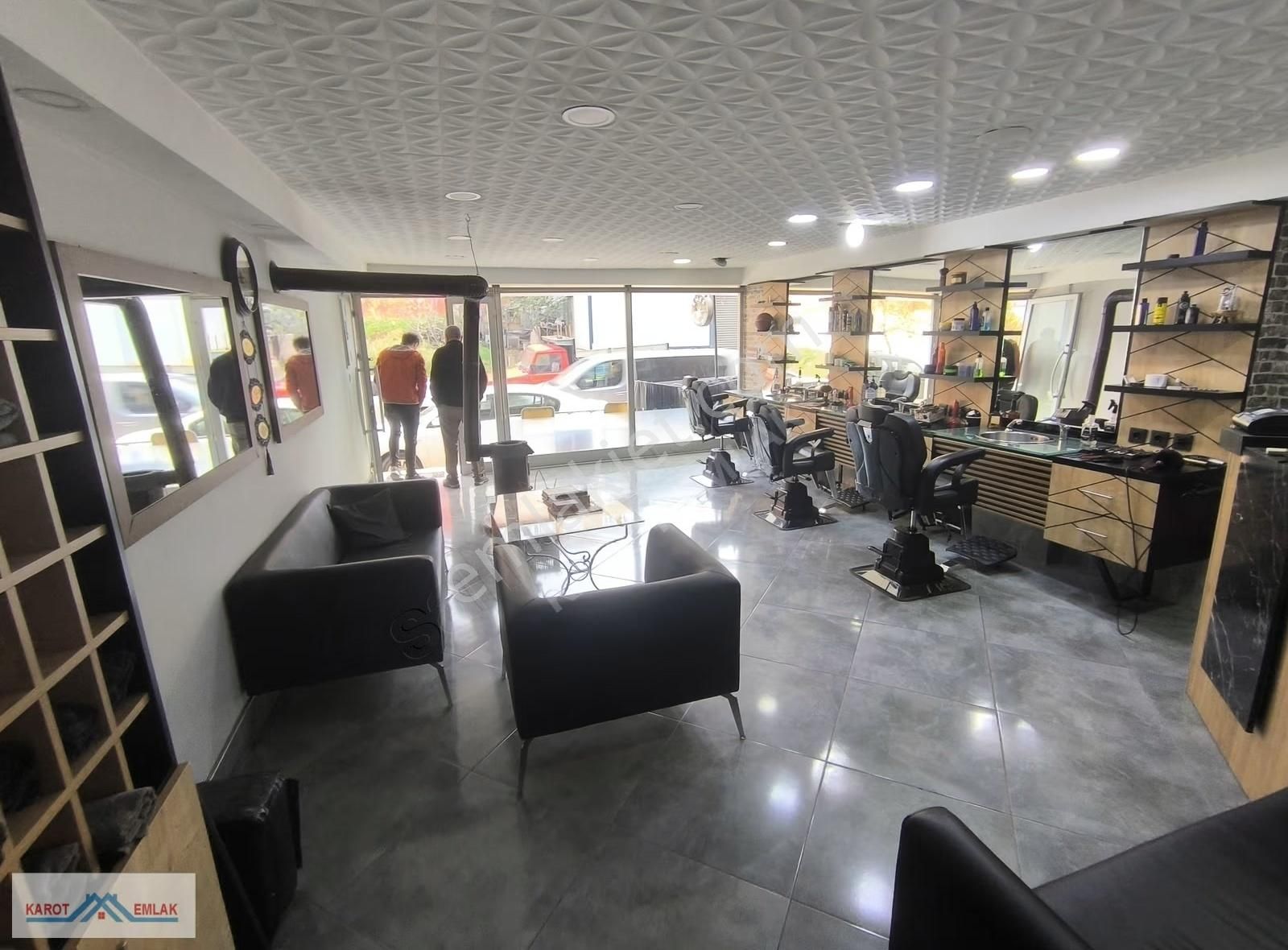 Ataşehir Mevlana Mah.cadde Üzerınde 80m2 Kiralık İşyeri