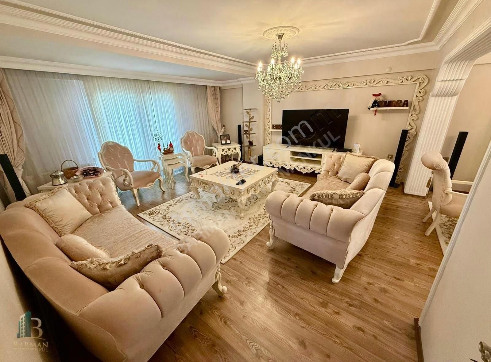 Sultançiftliği, Tramvay Caddesinde 3+1 135m² Yeni, Geniş Daire