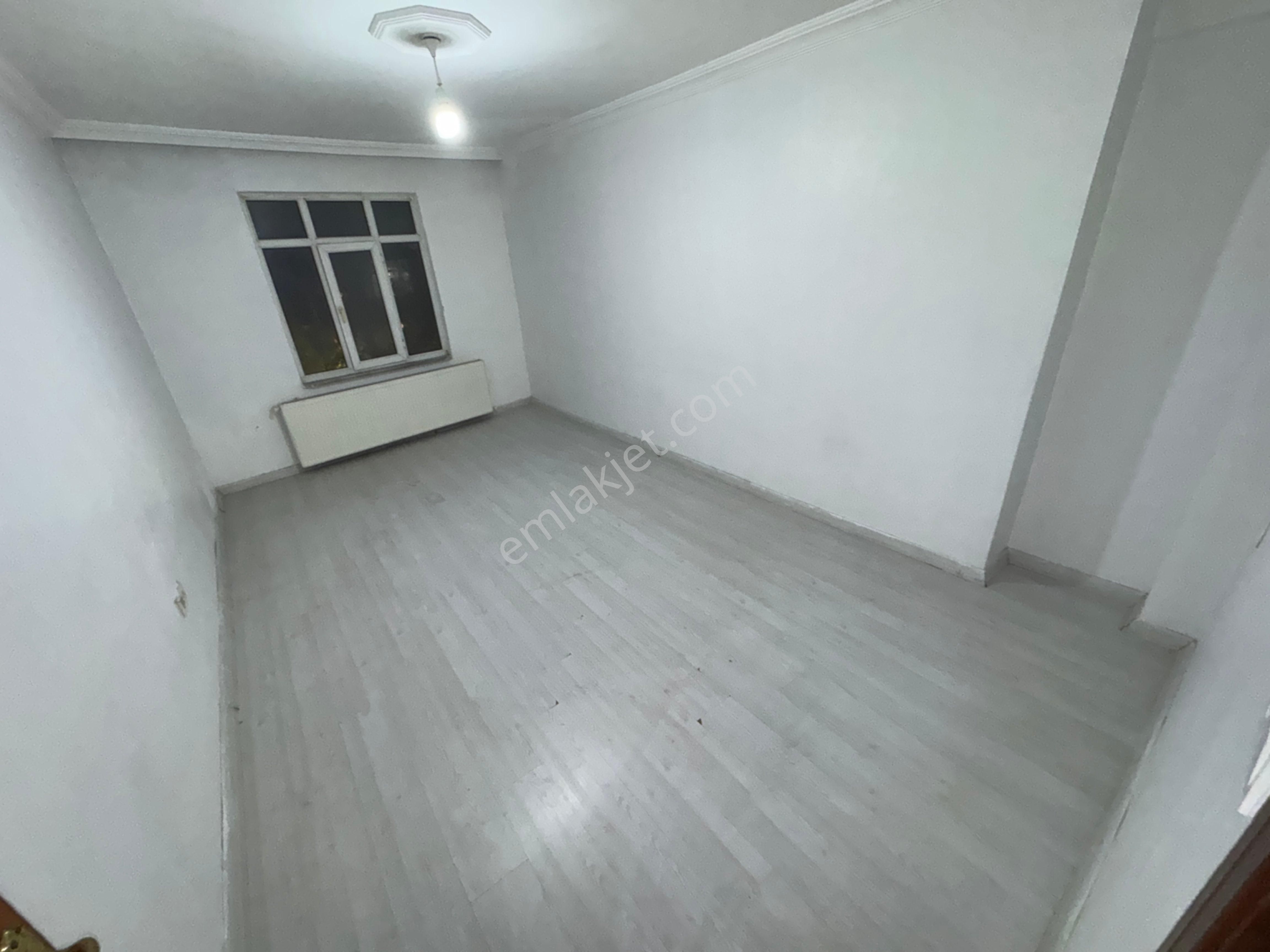 Zafer Yapıdan Kiralık Ortakat Daire 2.kat 2+1 100m2 İstanbul Sultangazi Esentepe Mahde