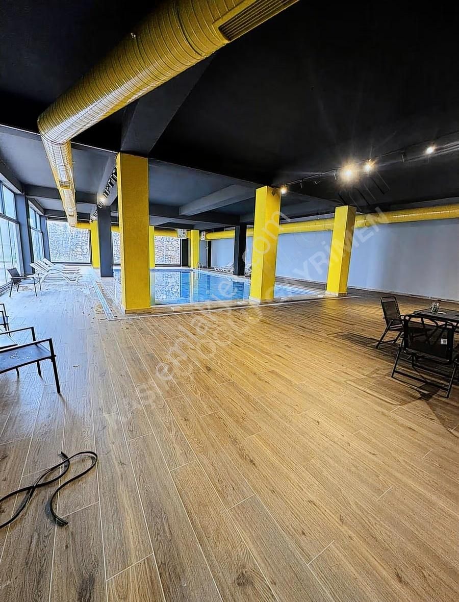 Ozan Yengin 'den Kiralık Daire - Görsel 9