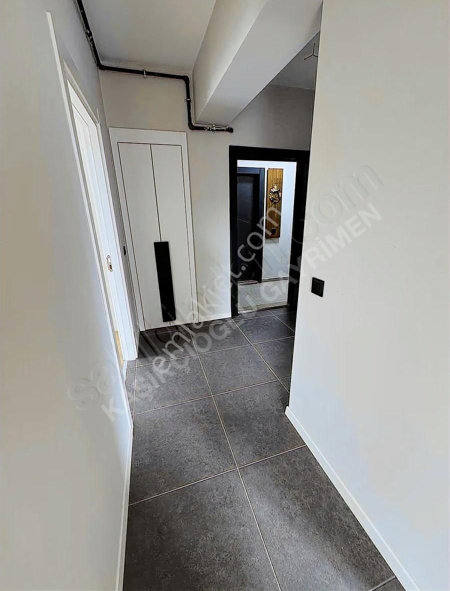 Ozan Yengin 'den Kiralık Daire - Görsel 12