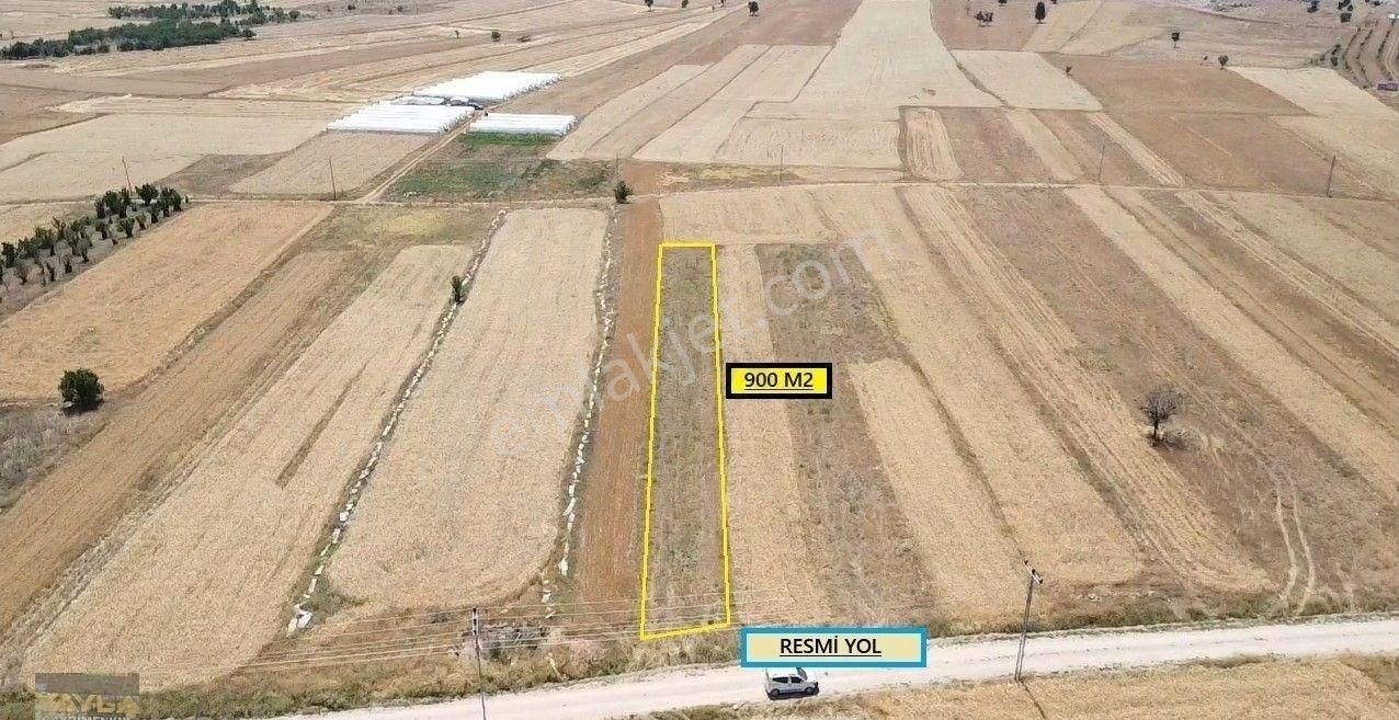Korkuteli Sımandır Mah. 900 M2 Tarla Resmi Yolu Var