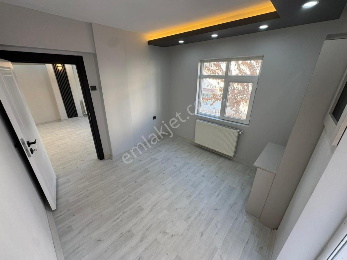 Mareşal Çakmak Mah. 3+1 Ara Katta Ön Cephe Ultra Lüx Yapılı !!! - Görsel 14