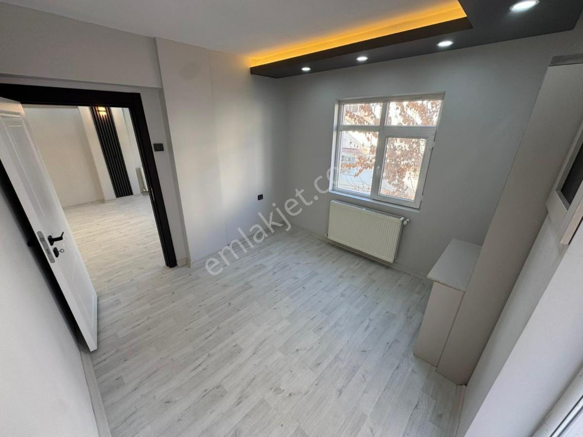 Mareşal Çakmak Mah. 3+1 Ara Katta Ön Cephe Ultra Lüx Yapılı !!! - Görsel 12