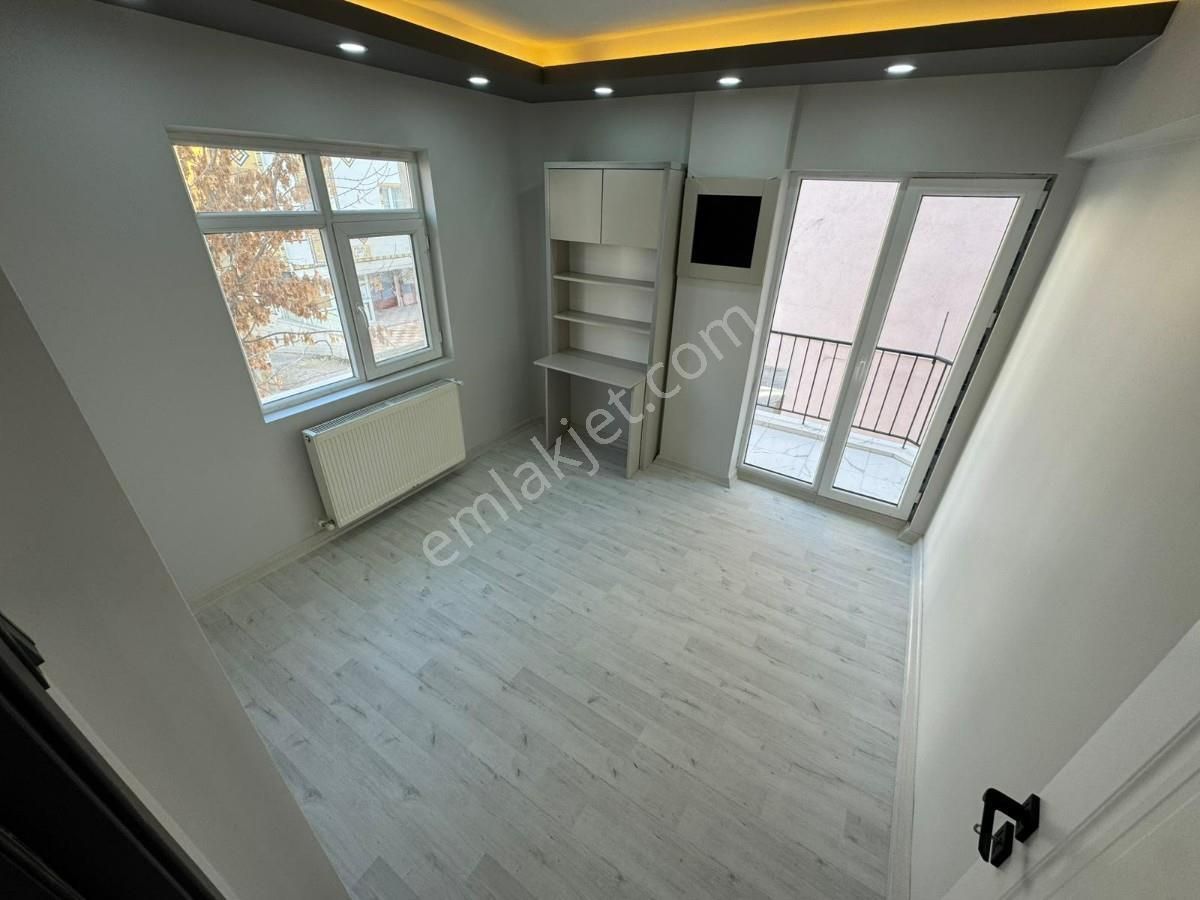 Mareşal Çakmak Mah. 3+1 Ara Katta Ön Cephe Ultra Lüx Yapılı !!! - Görsel 15