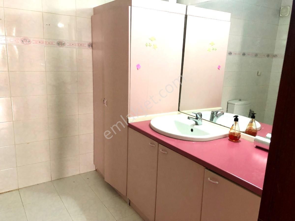 Birlik Podgorista Caddesi Üzeri 4+1 Kombili 180m2 Açık Otoparkl - Görsel 12