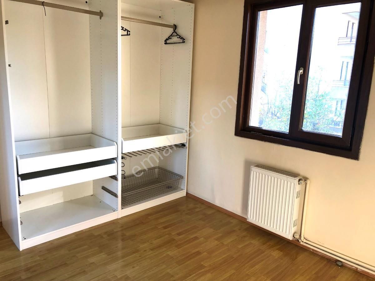 Birlik Podgorista Caddesi Üzeri 4+1 Kombili 180m2 Açık Otoparkl - Görsel 17