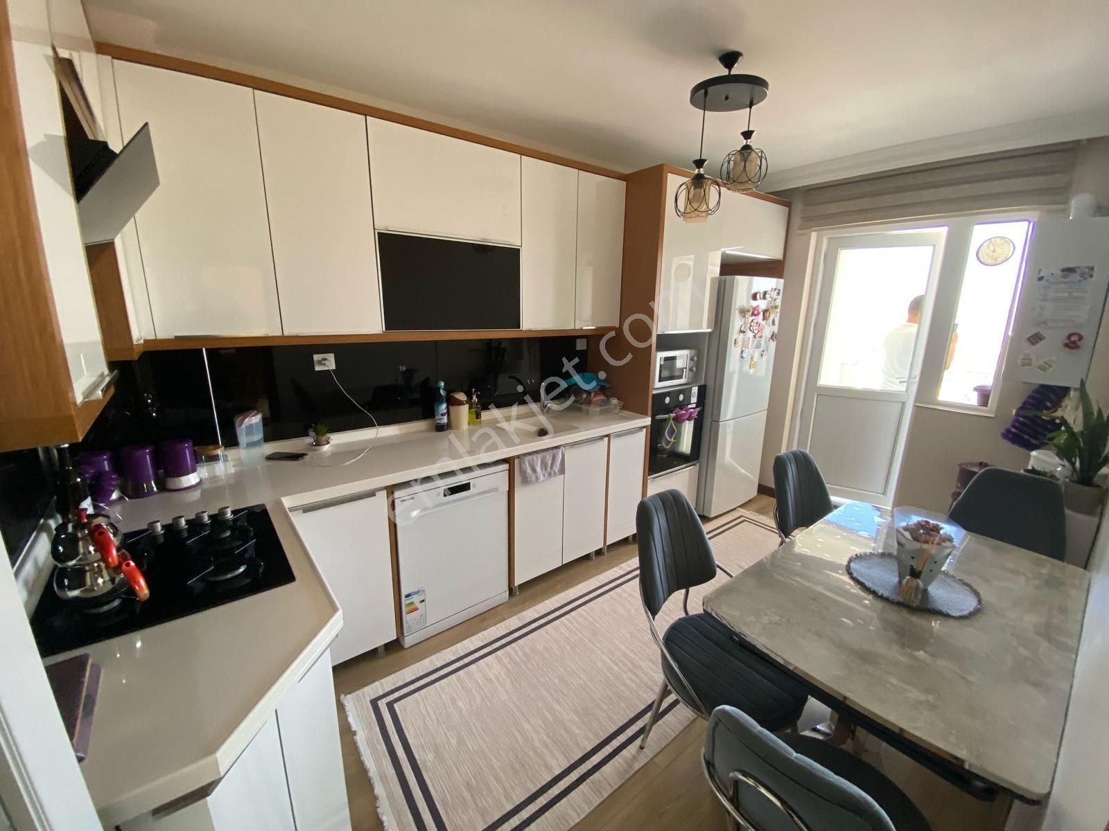 Yayla Mahallesi'nde Manzaralı Asansörlü 3+1 Daire! - Görsel 3