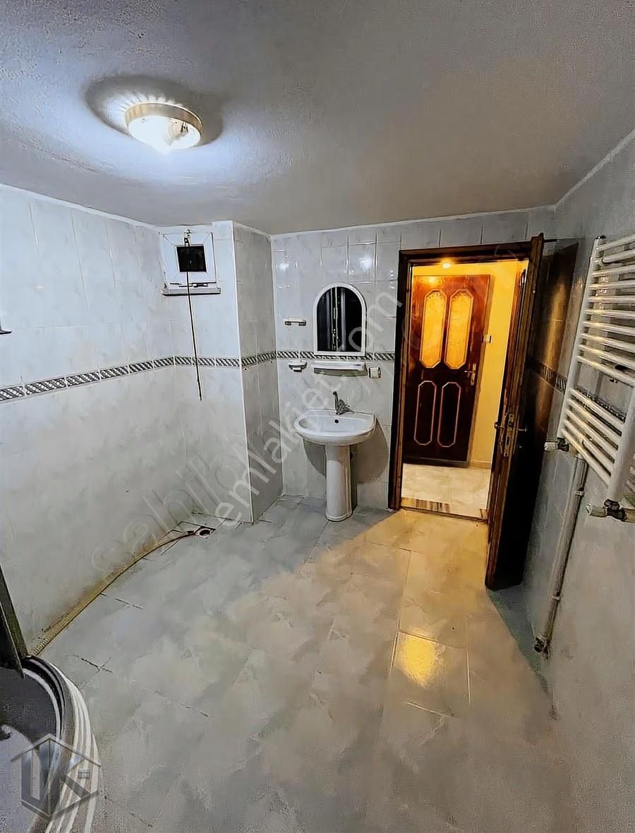 Acil Kiralık Gazi Mahallesi'nde Giriş Kat 1+1 Daire - Görsel 15