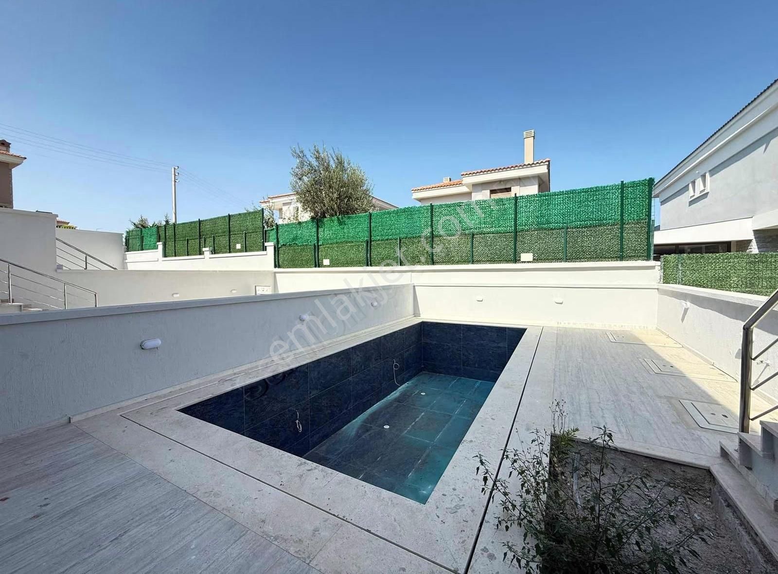 Alya Gayrimenkul Şifnede Havuzlu Deniz Manzaralı Fırsat Villa - Görsel 11