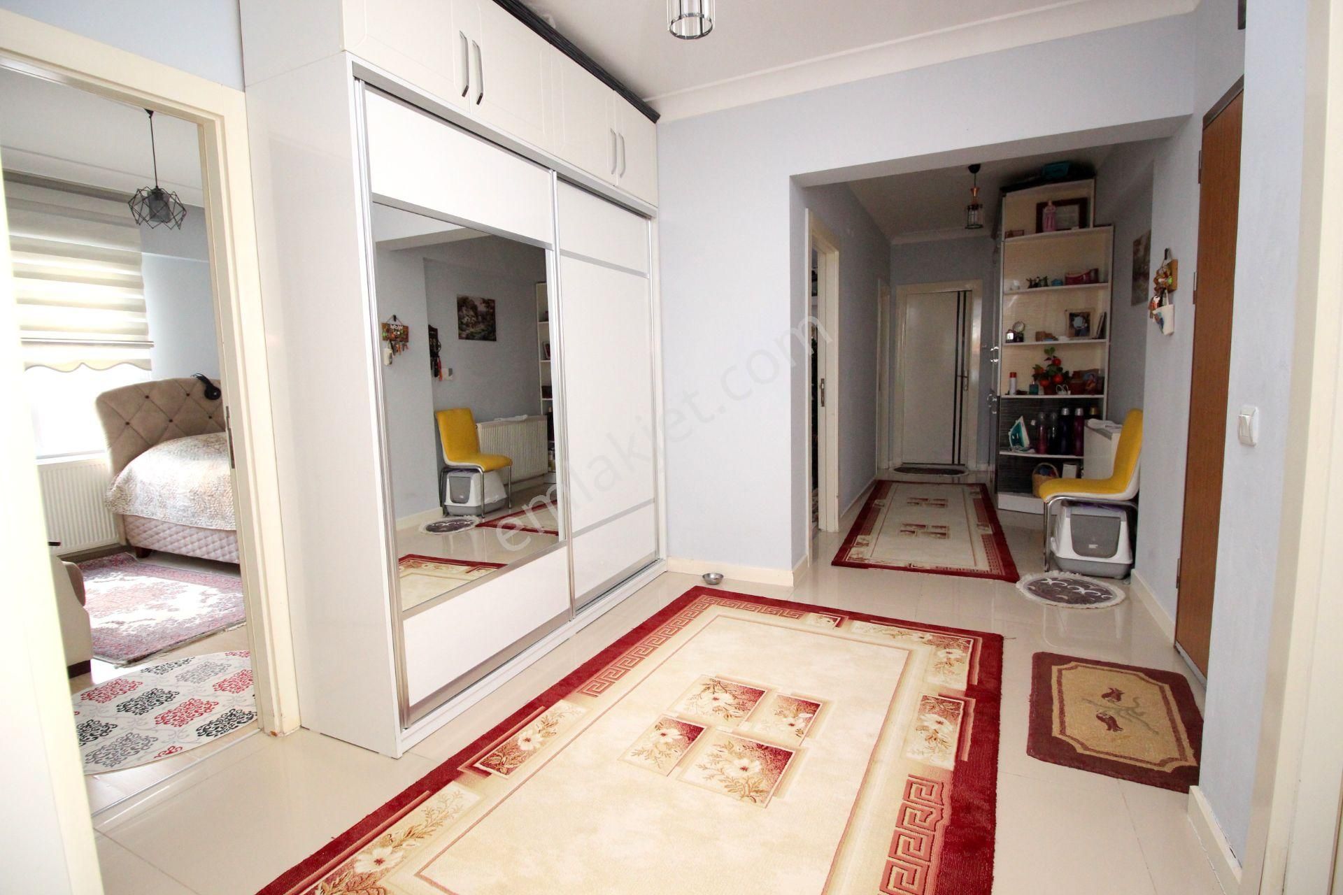 Emre Emlaktan Topçu Mahallesinde Masrafsız Geniş Krediye Uygun Satılık 3+1 Daire - Görsel 13