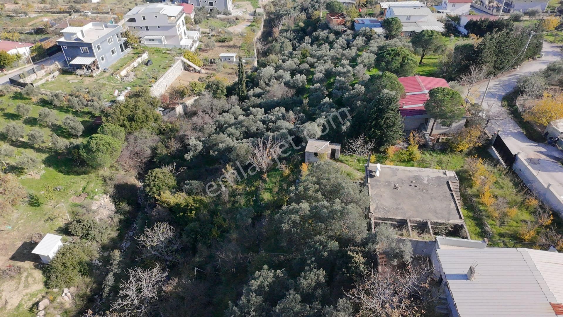 Menderes Görece Ata Mah. 1028 M² Arsa İçinde 100 M² +70 M² Yapılı Kullanımlı Resmi Numaratajlı Mülk - Görsel 8