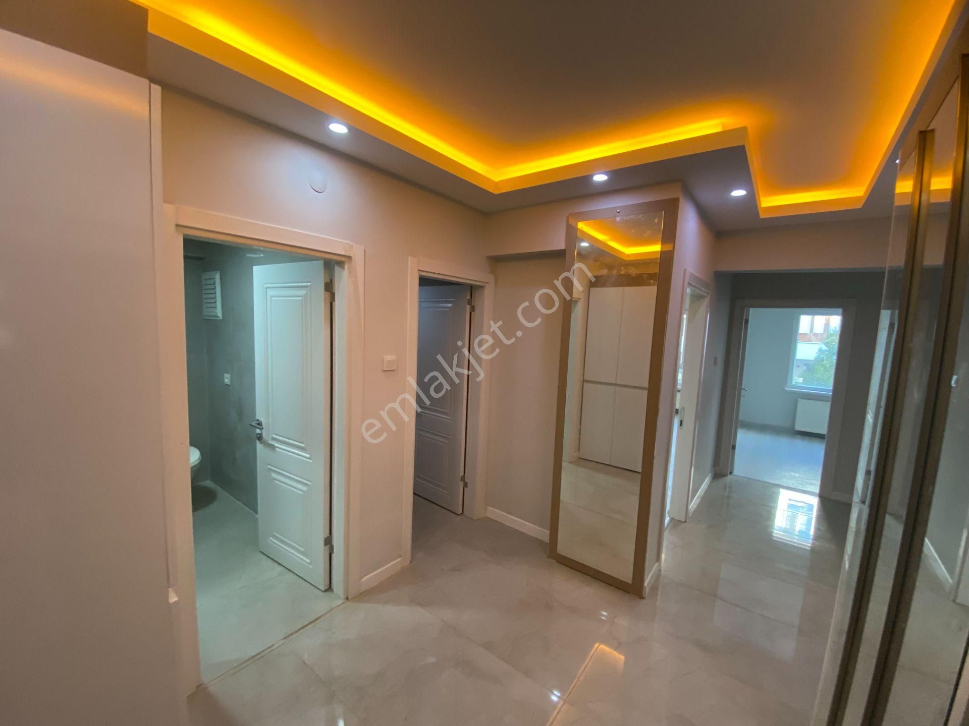 Salı Pazarına Yakın Ara Katta Ön Cephe Full+full 3+1 Daire - Görsel 30