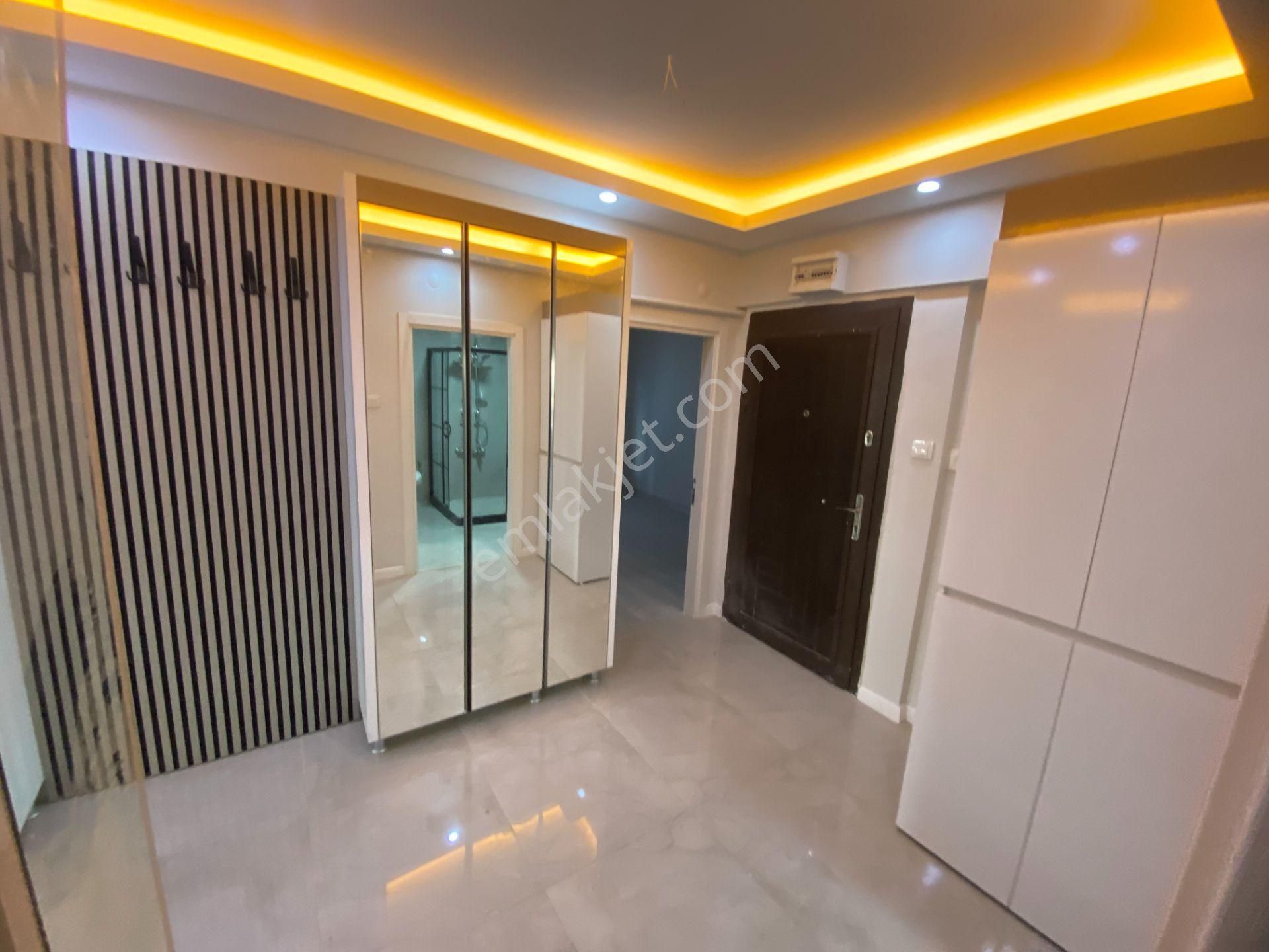 Salı Pazarına Yakın Ara Katta Ön Cephe Full+full 3+1 Daire - Görsel 12