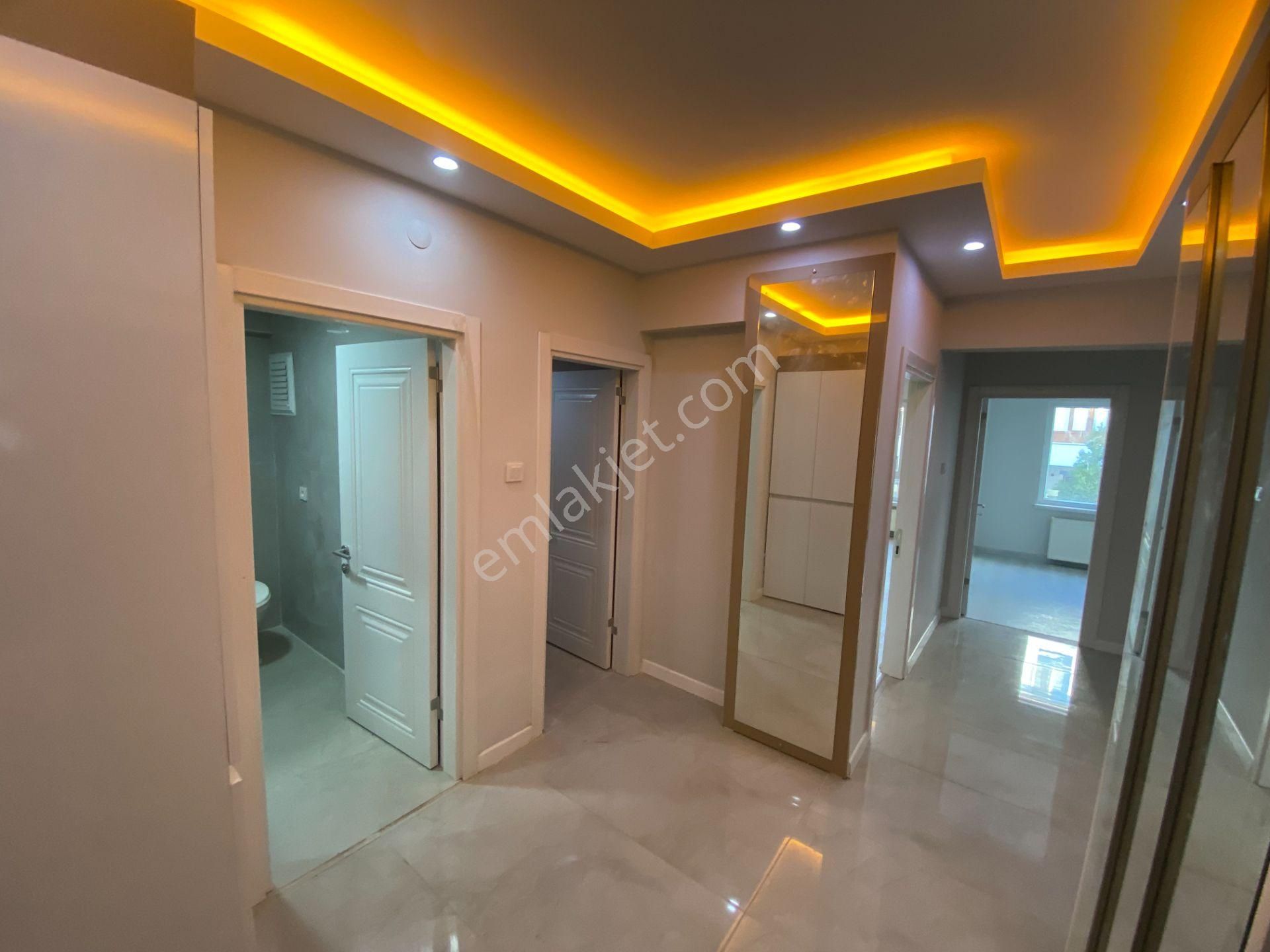 Salı Pazarına Yakın Ara Katta Ön Cephe Full+full 3+1 Daire - Görsel 15