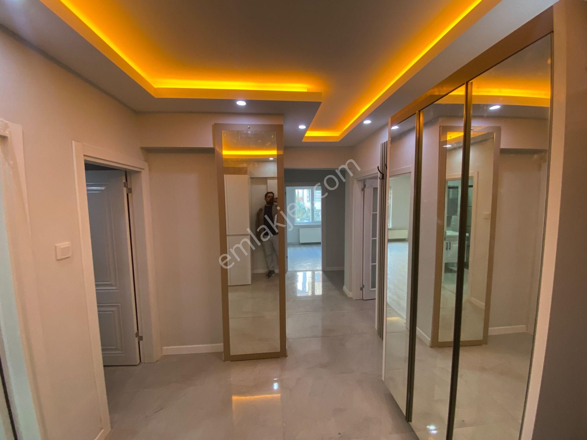 Salı Pazarına Yakın Ara Katta Ön Cephe Full+full 3+1 Daire - Görsel 22