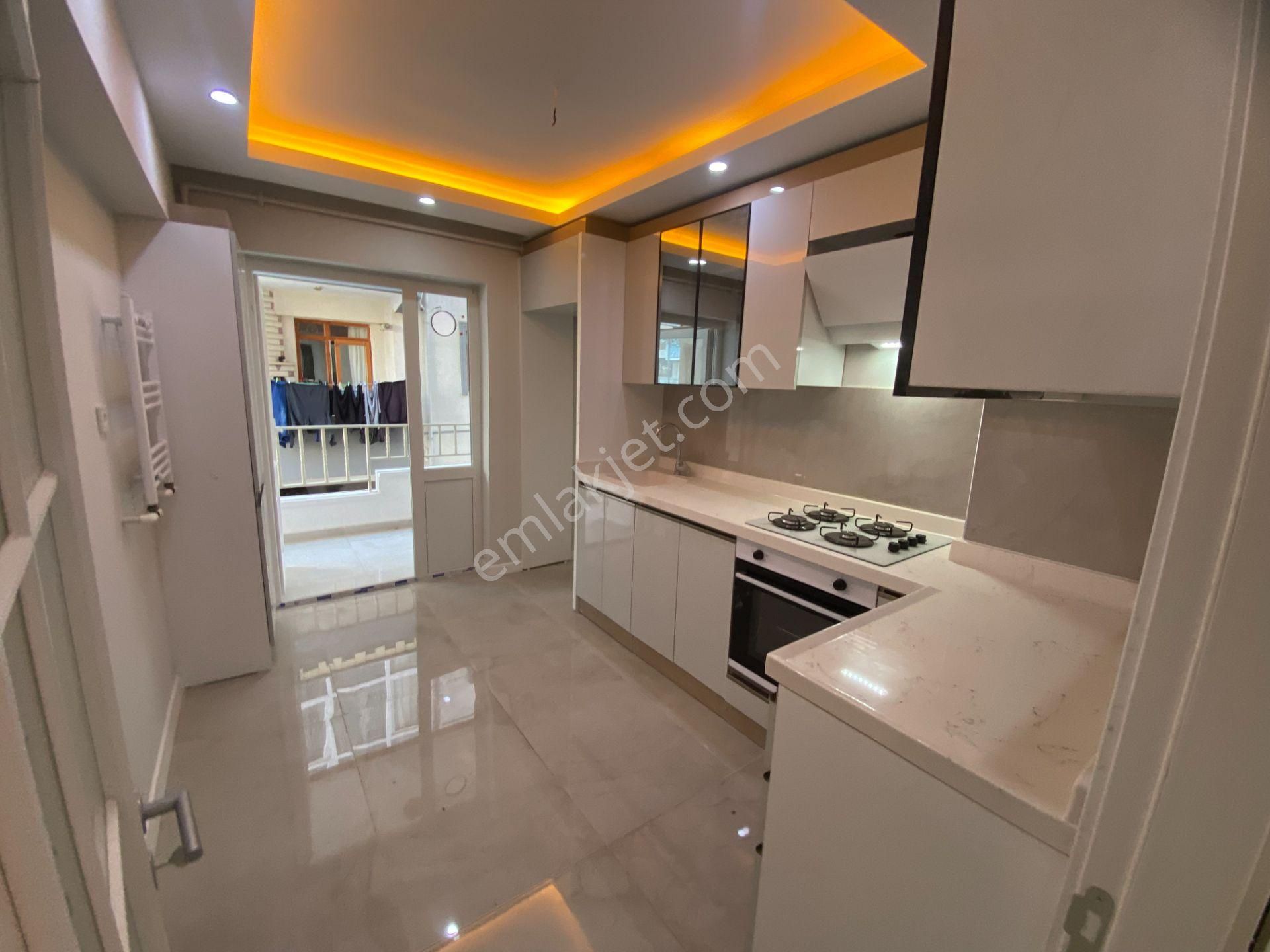 Salı Pazarına Yakın Ara Katta Ön Cephe Full+full 3+1 Daire - Görsel 5