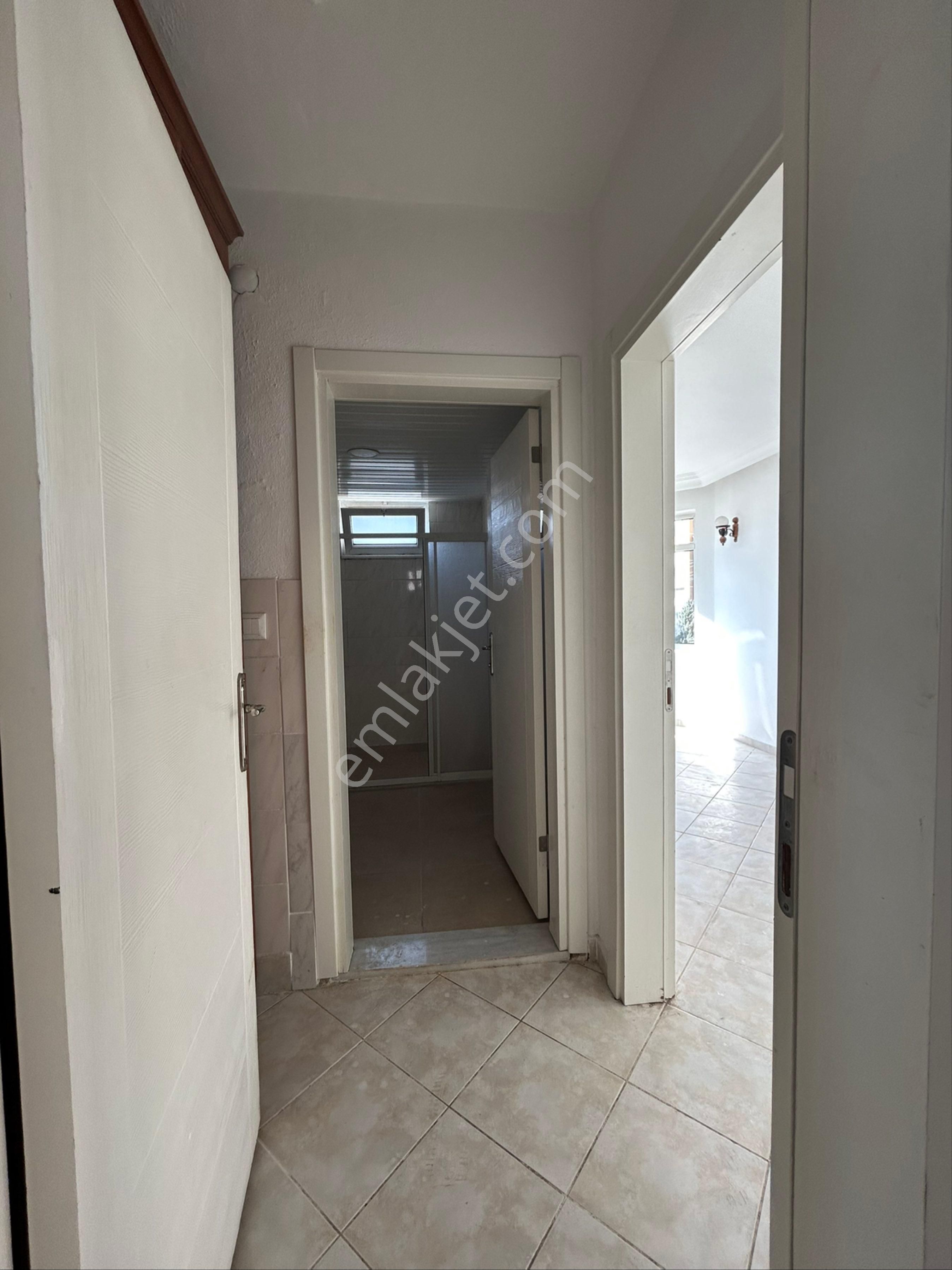 Mimar Sinan Mahallesi’nde Uzaktan Deniz Manzaralı 3+1 Kiralık Daire - Görsel 17