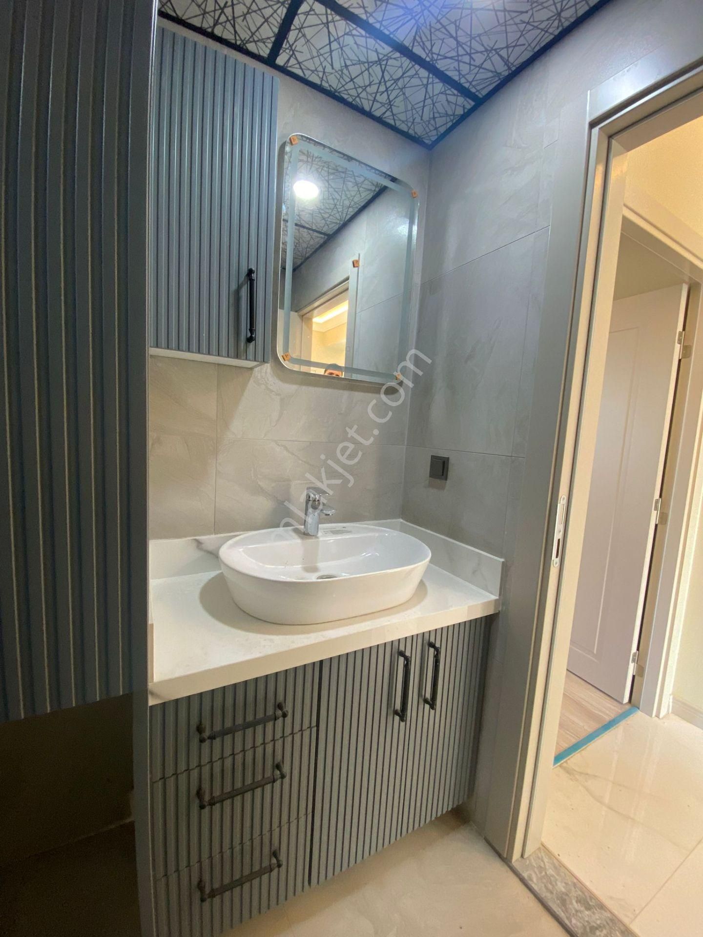 Çanakkale Merkez Karacaörende Satılık Geniş Teraslı 1+1 Daire! - Görsel 8