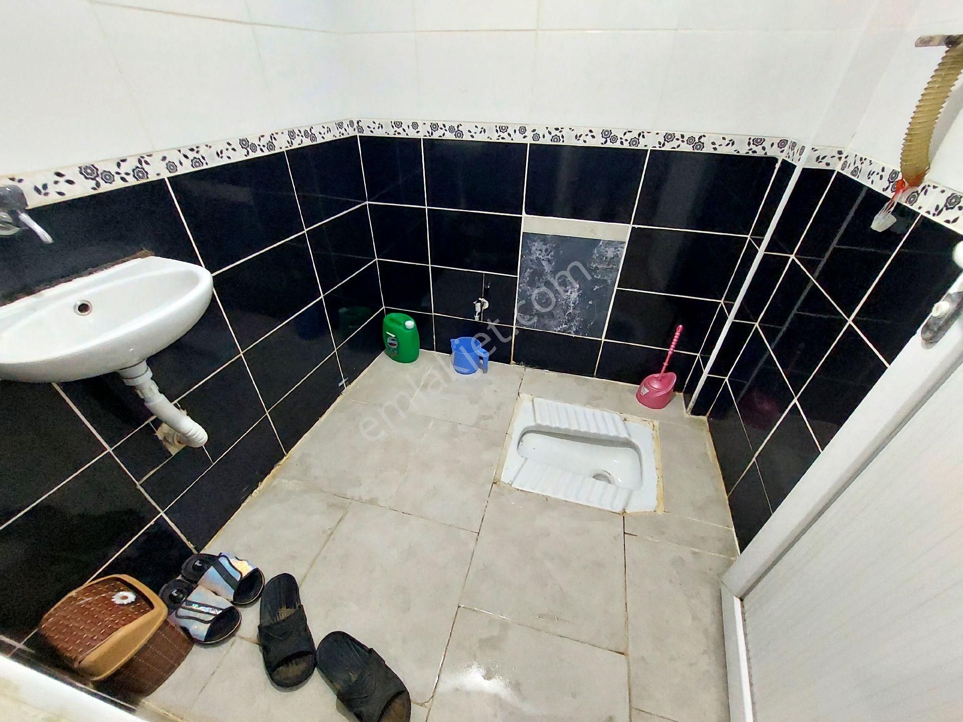 Gaziosmanpaşa Karayolları De Acil Satılık Daire Birinci Kat Balkonlu 2+1 100m2 - Görsel 23