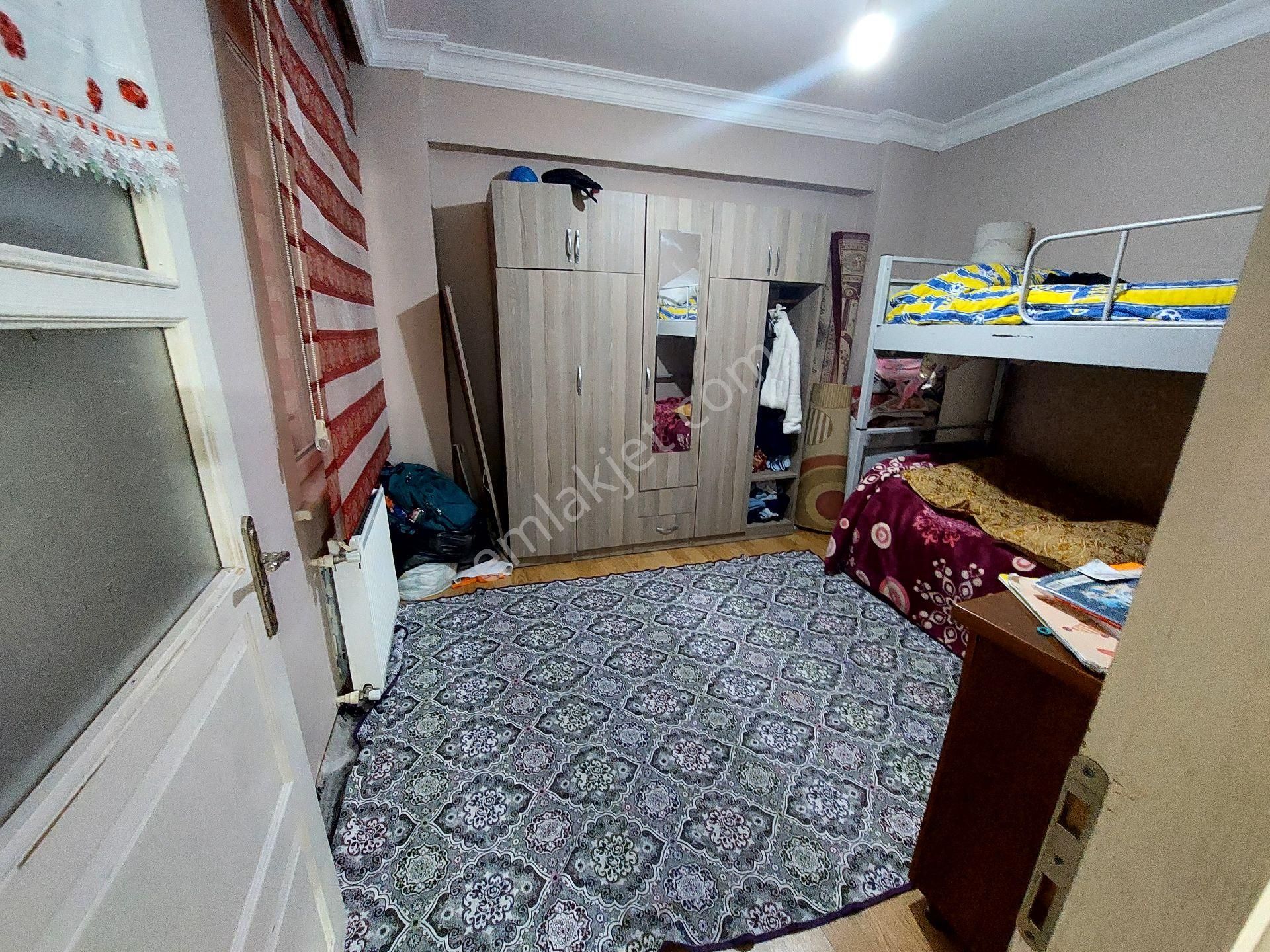 Gaziosmanpaşa Karayolları De Acil Satılık Daire Birinci Kat Balkonlu 2+1 100m2 - Görsel 7