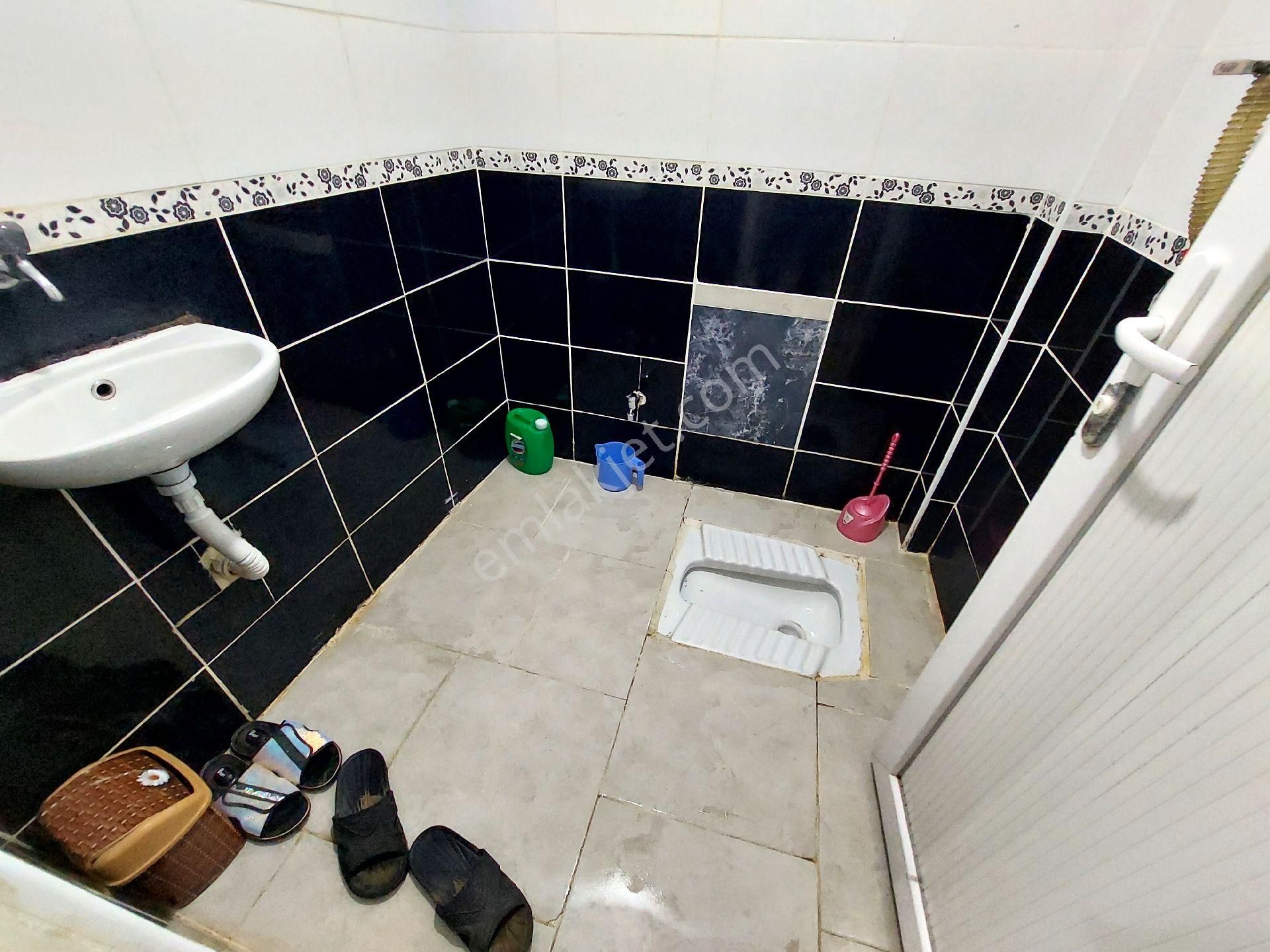 Gaziosmanpaşa Karayolları De Acil Satılık Daire Birinci Kat Balkonlu 2+1 100m2 - Görsel 22