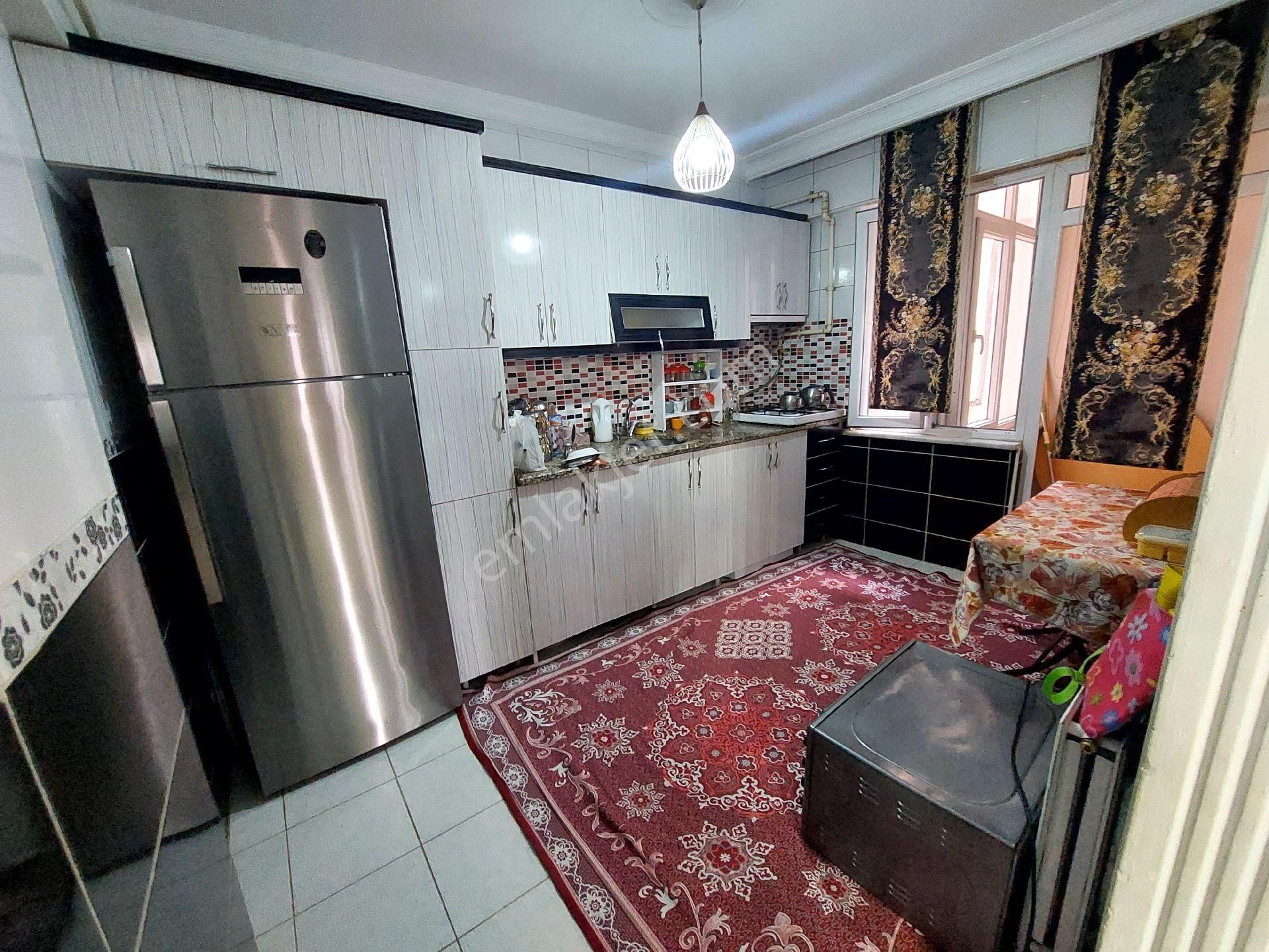 Gaziosmanpaşa Karayolları De Acil Satılık Daire Birinci Kat Balkonlu 2+1 100m2 - Görsel 11