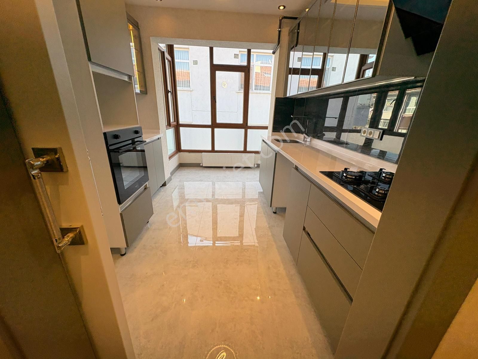 Hakim Evi Yakını 3+1+2bany Geniş Metrj Ultra Lüks Orjinal Bağmsz - Görsel 8