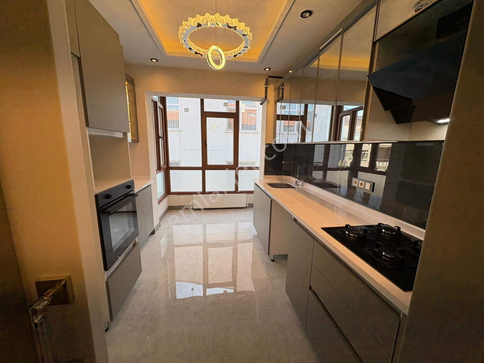 Hakim Evi Yakını 3+1+2bany Geniş Metrj Ultra Lüks Orjinal Bağmsz